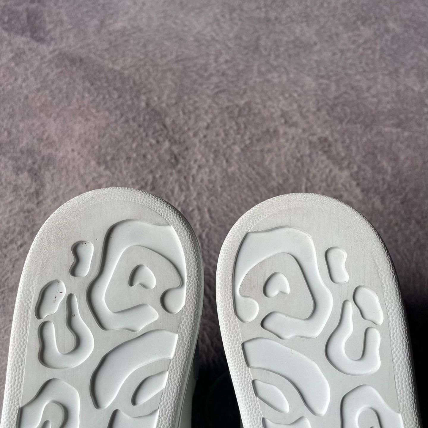 Alexander McQueen Alexander McQueen White Lowtop Sneakers 36 Women Size US 6 / IT 36 - 5 Thumbnail
