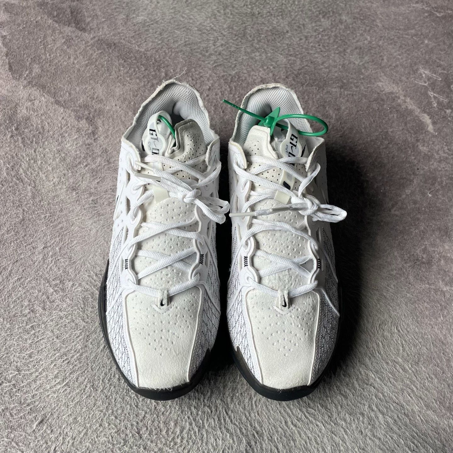 Nike Nike White Lowtop Sneakers 44 Men Size US 10.5 / EU 43-44 - 2 Thumbnail