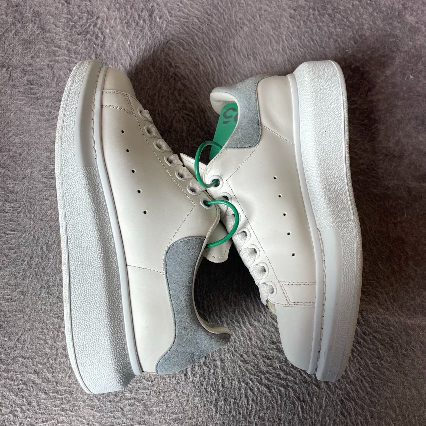 Alexander McQueen Alexander McQueen Blue Lowtop Sneakers 36 Women Size US 6 / IT 36 - 8 Thumbnail