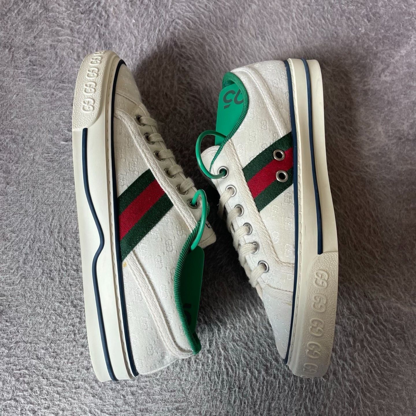 Gucci Gucci White Lowtop Sneakers 36.5 Women Size US 6 / IT 36 - 8 Thumbnail