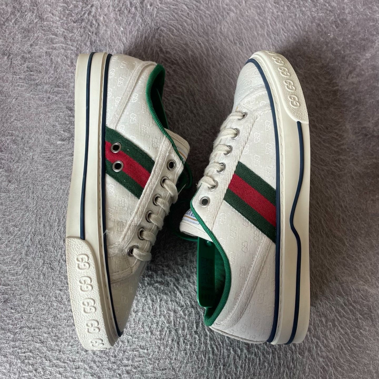 Gucci Gucci White Lowtop Sneakers 36.5 Women Size US 6 / IT 36 - 9 Thumbnail