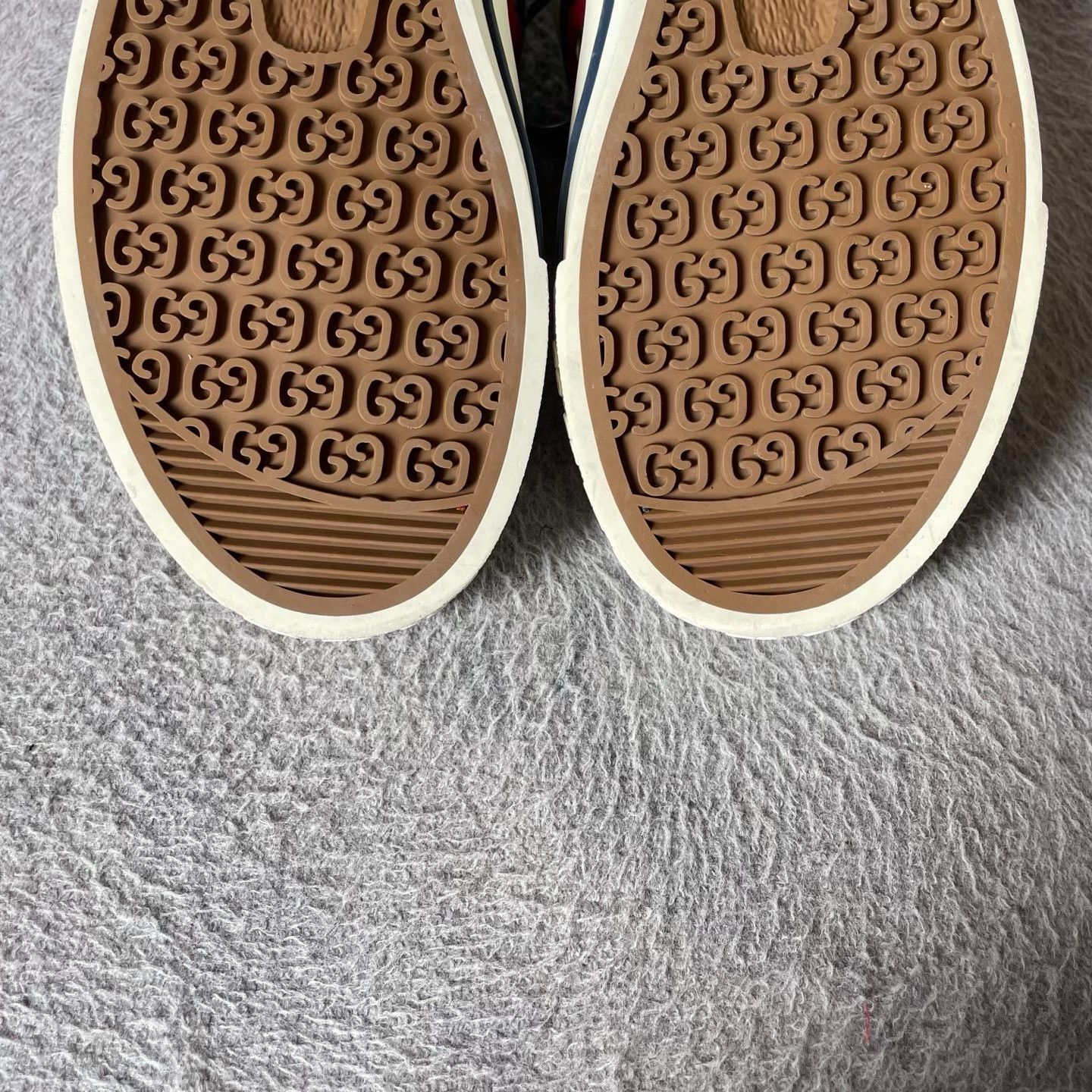 Gucci Gucci White Lowtop Sneakers 36.5 Women Size US 6 / IT 36 - 6 Thumbnail