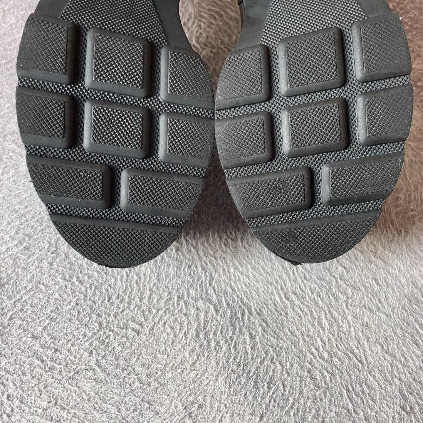 Prada Prada Black Lowtop Sneakers 38 Women Size US 7.5 / IT 37.5 - 5 Thumbnail