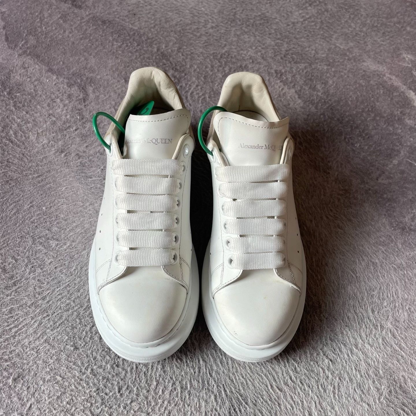 Alexander McQueen Alexander McQueen Pink Lowtop Sneakers 36 Women Size US 6 / IT 36 - 2 Thumbnail