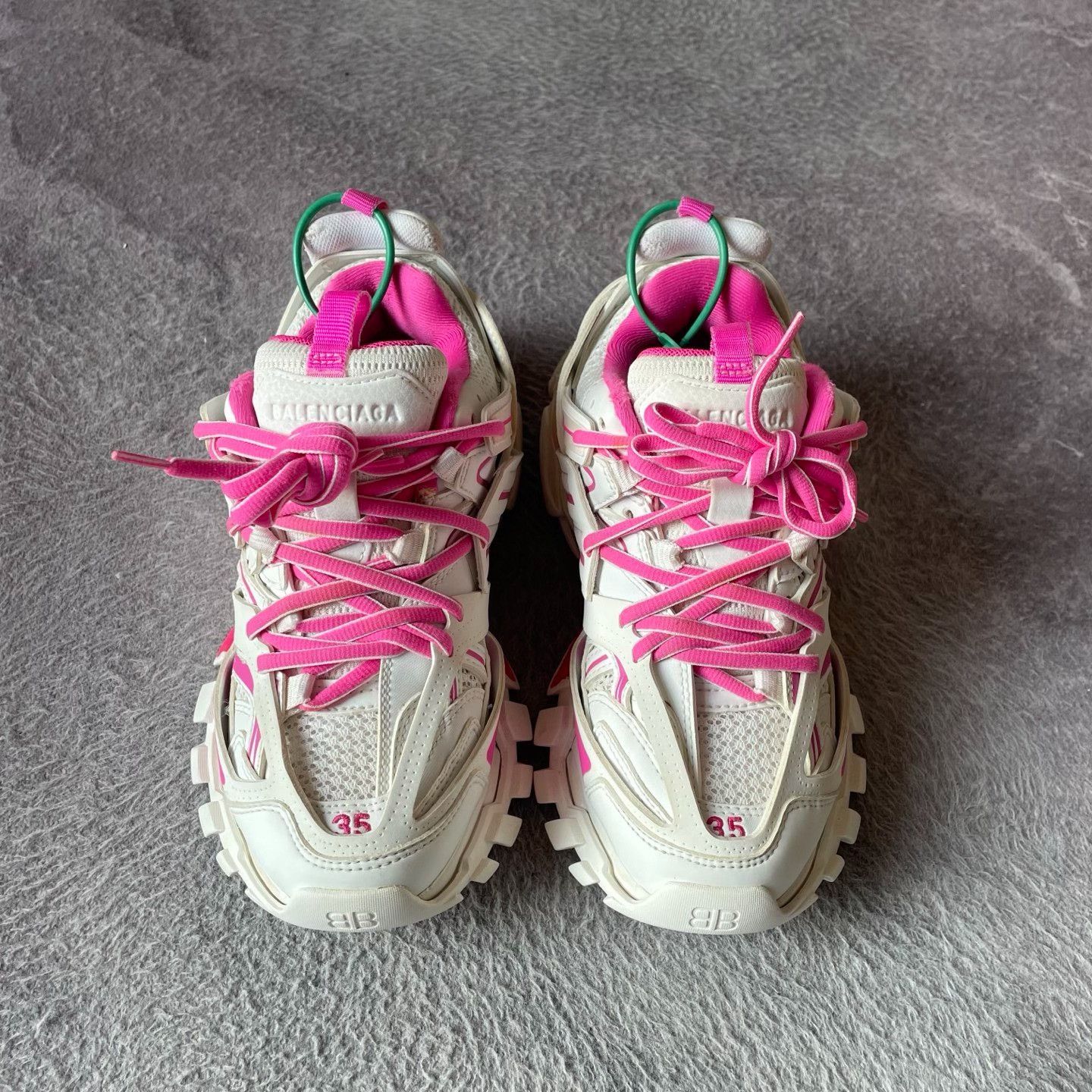 Balenciaga Balenciaga Pink Lowtop Sneakers 35 Women Size US 5 / IT 35 - 2 Thumbnail