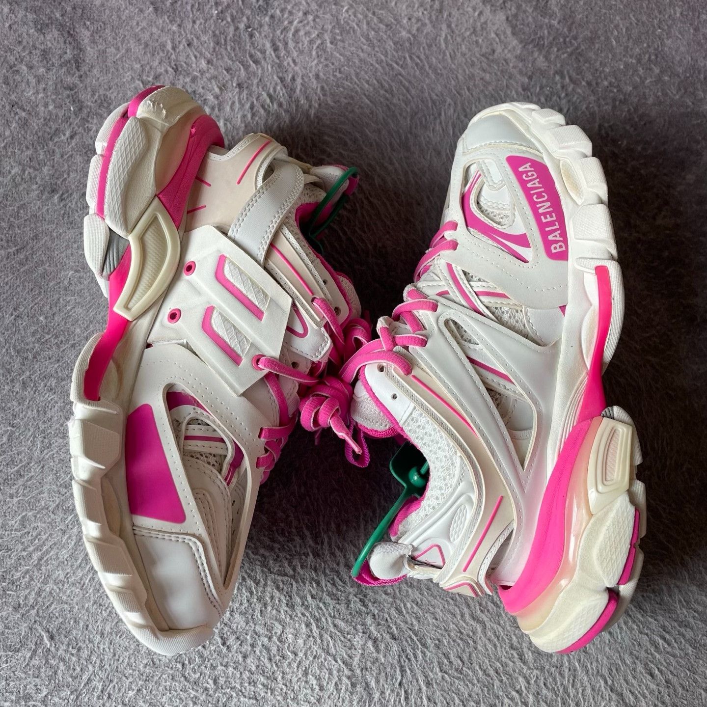 Balenciaga Balenciaga Pink Lowtop Sneakers 35 Women Size US 5 / IT 35 - 8 Thumbnail