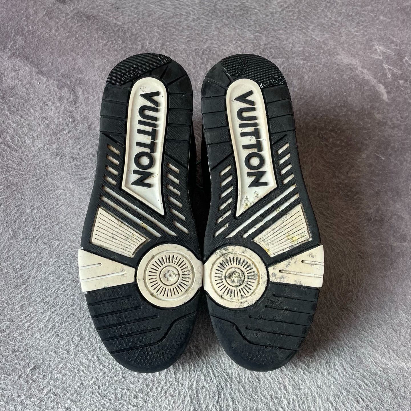 Louis Vuitton Louis Vuitton Training Black Lowtop Sneakers 41 Men Size US 8.5 / EU 41-42 - 4 Thumbnail