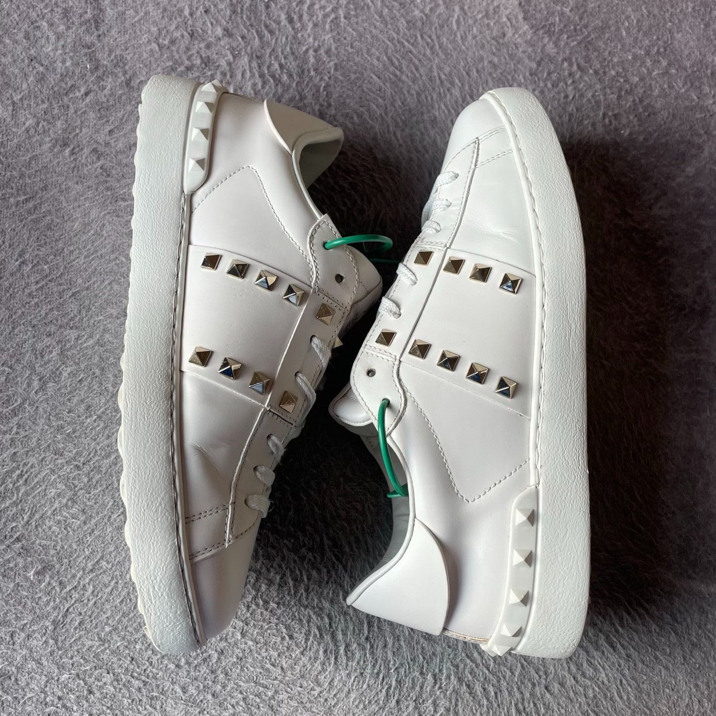 Valentino Valentino White Lowtop Sneakers S Men Size US 10 / EU 43 - 7 Thumbnail