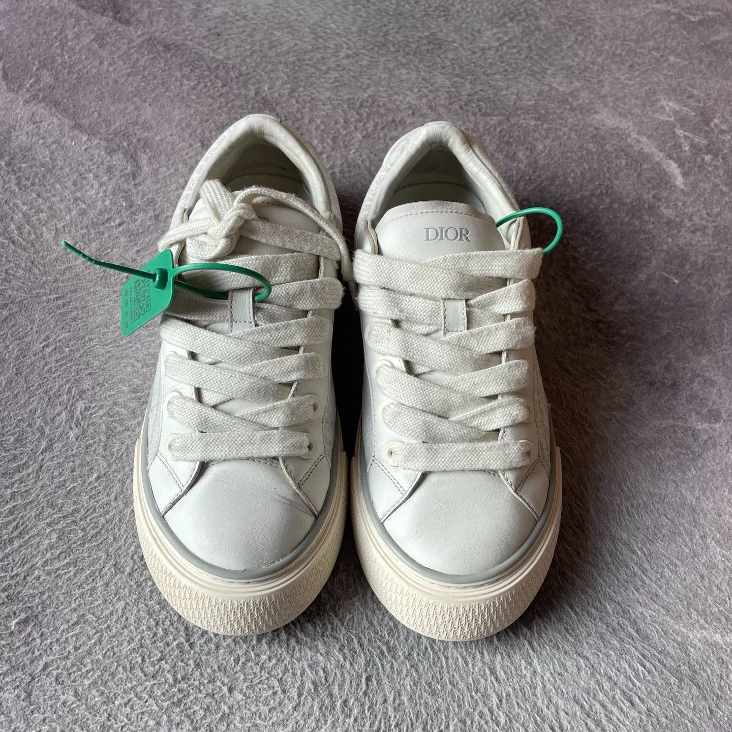 Dior Dior White Lowtop Sneakers 33 Men Size US 5 / EU 37 - 2 Thumbnail