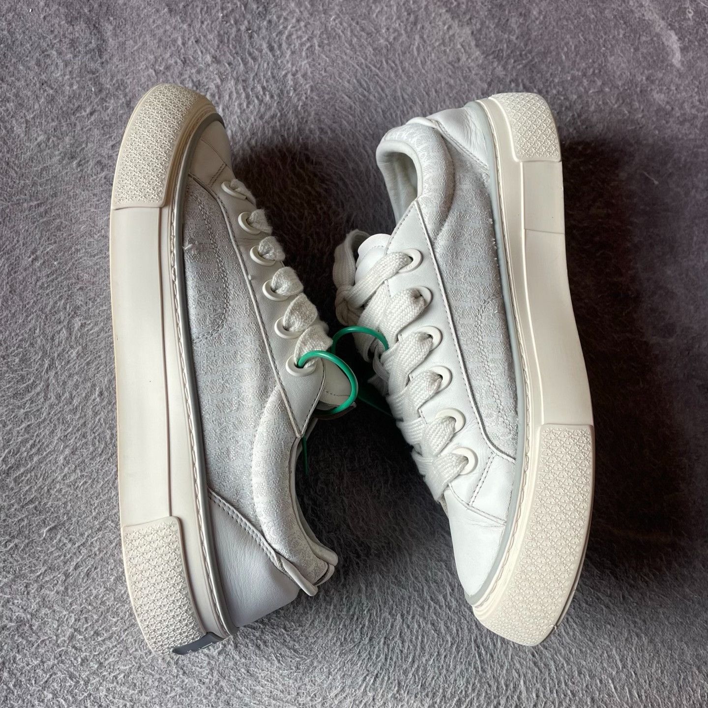 Dior Dior White Lowtop Sneakers 33 Men Size US 5 / EU 37 - 6 Thumbnail