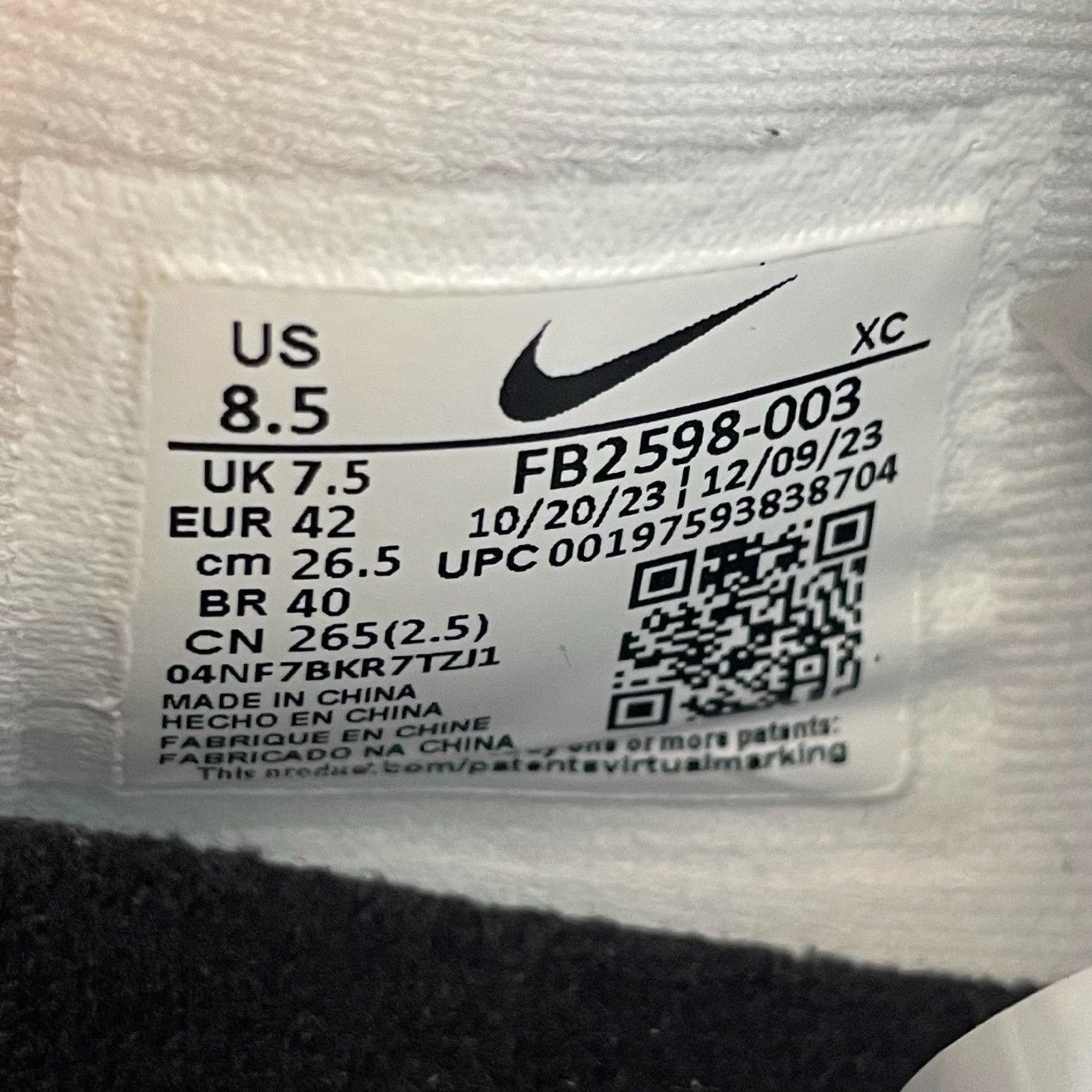 Nike Nike Black Lowtop Sneakers 42 Men Size US 9 / EU 42 - 7 Thumbnail