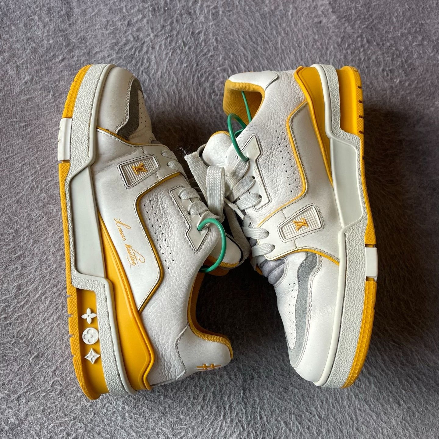 Louis Vuitton Louis Vuitton Training Yellow Lowtop Sneakers 38 Women Size US 7.5 / IT 37.5 - 6 Thumbnail