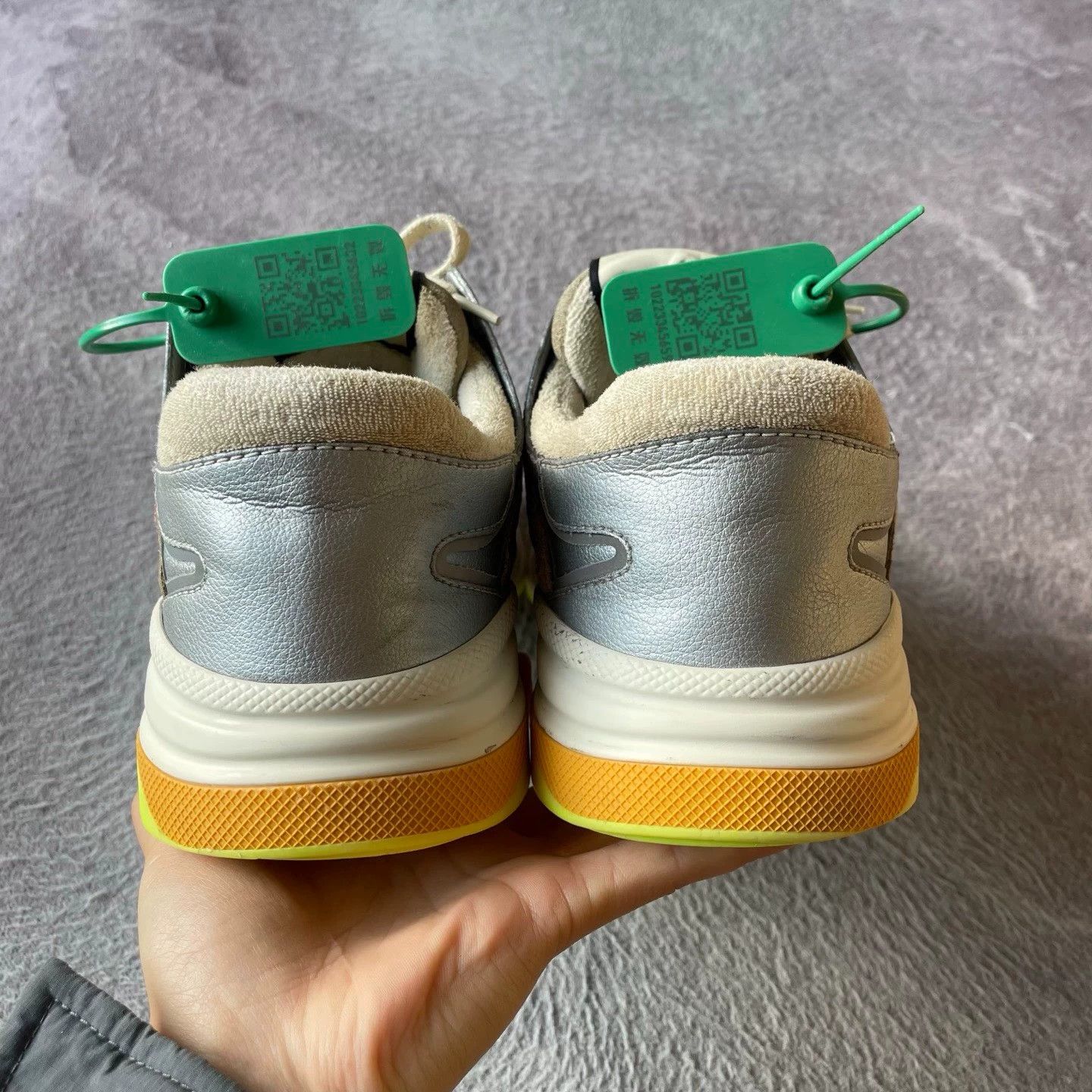 Gucci Gucci Silver Lowtop Sneakers 42 Men Size US 9 / EU 42 - 3 Thumbnail