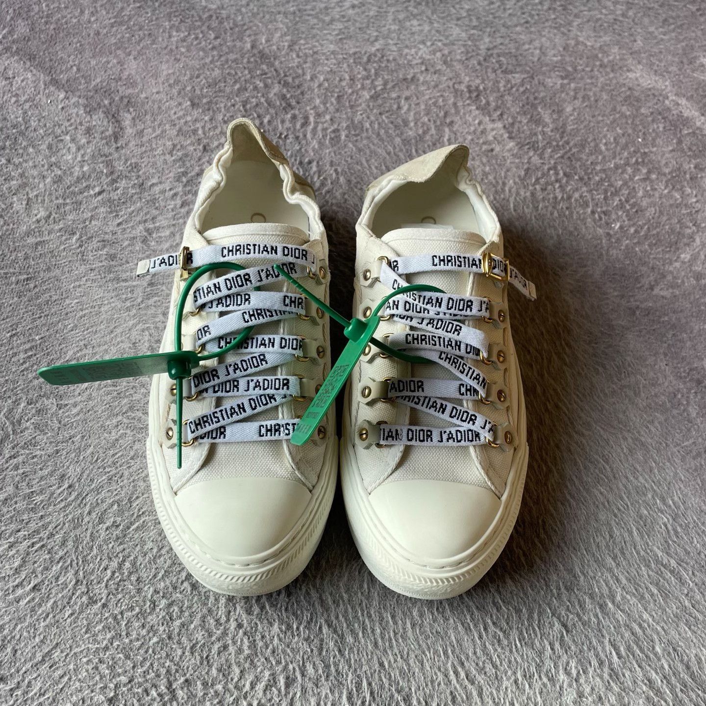 Dior Dior White Lowtop Sneakers S Women Size US 6 / IT 36 - 2 Thumbnail