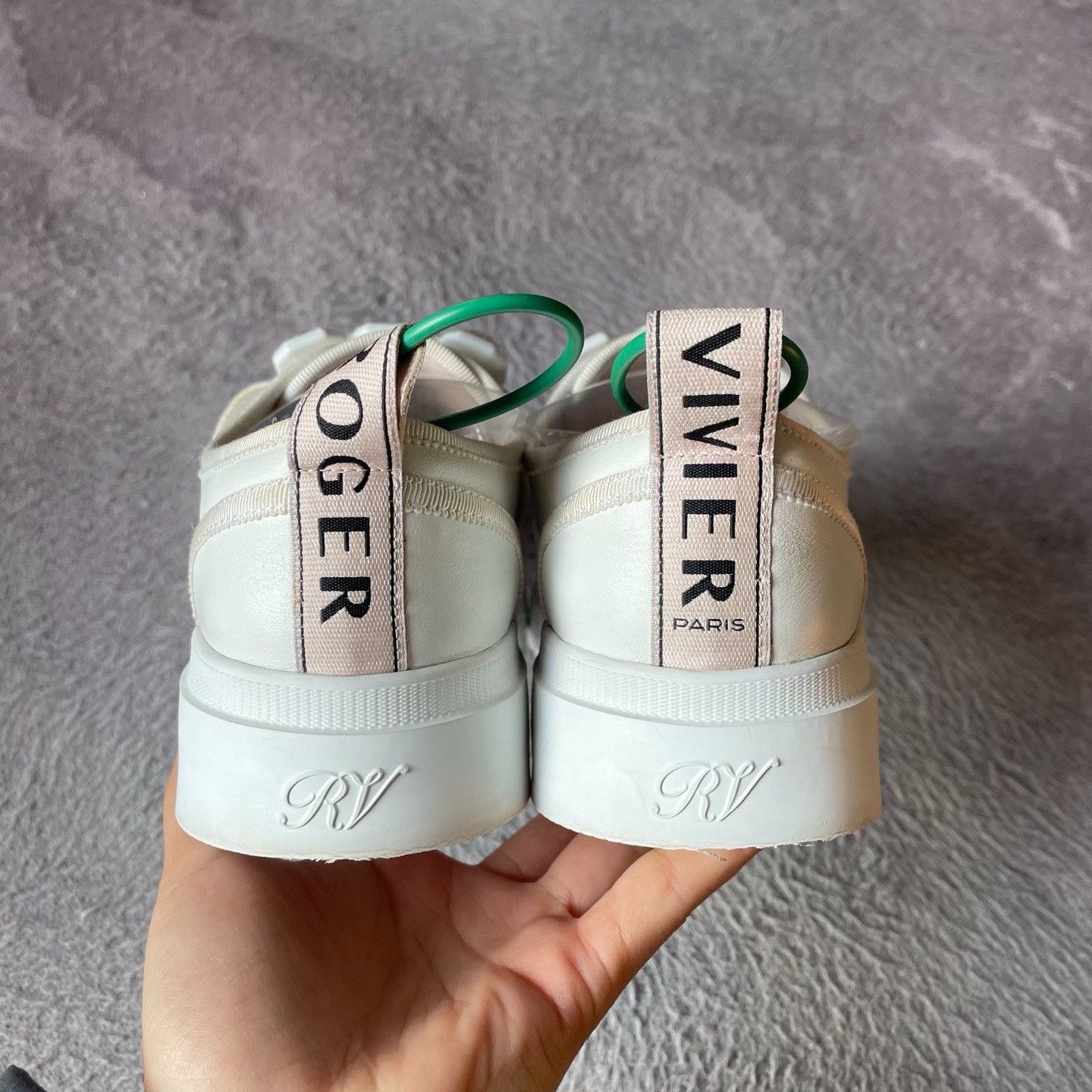 Roger Vivier Roger Vivier White Lowtop Sneakers 36 Women Size US 6 / IT 36 - 3 Thumbnail