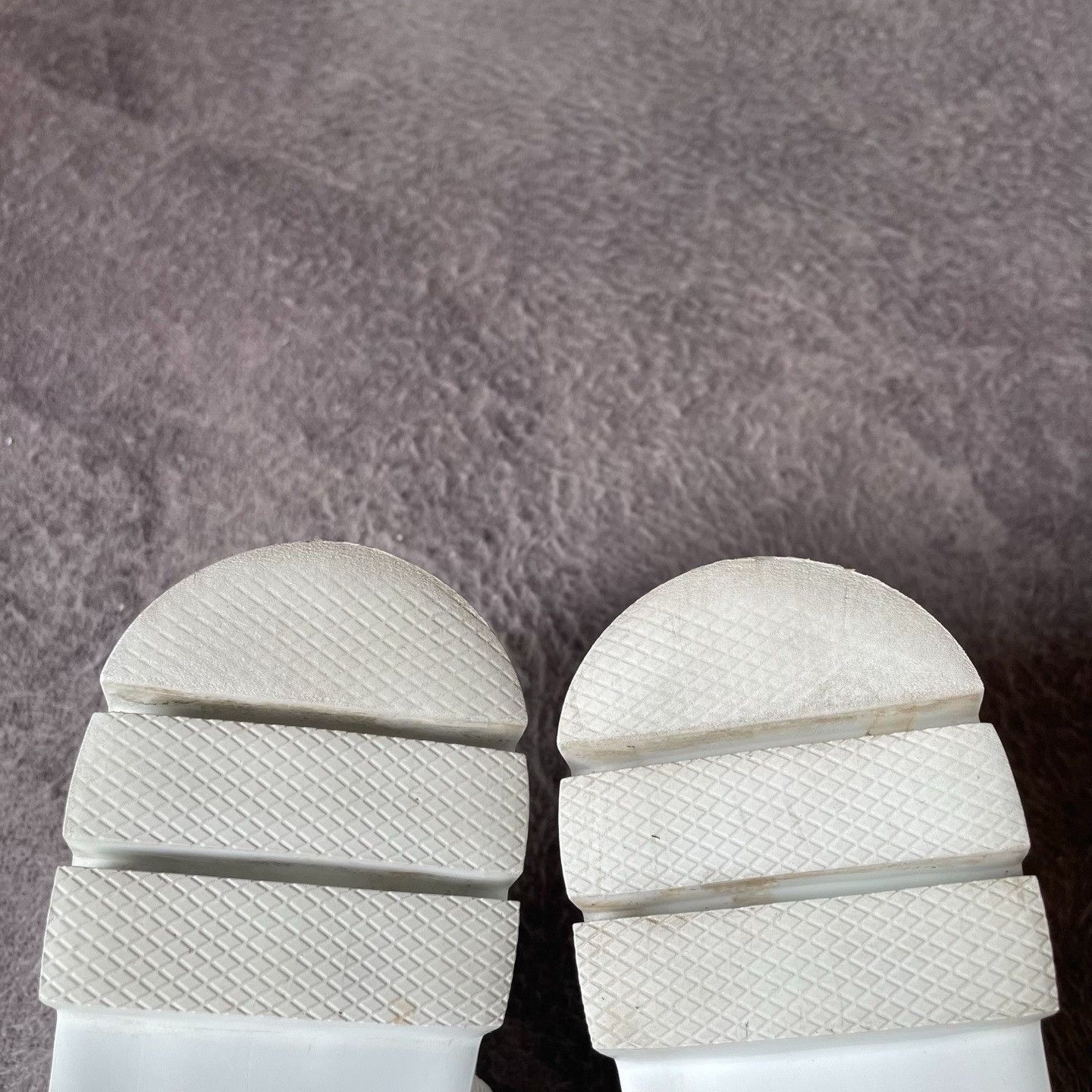 Roger Vivier Roger Vivier White Lowtop Sneakers 36 Women Size US 6 / IT 36 - 5 Thumbnail