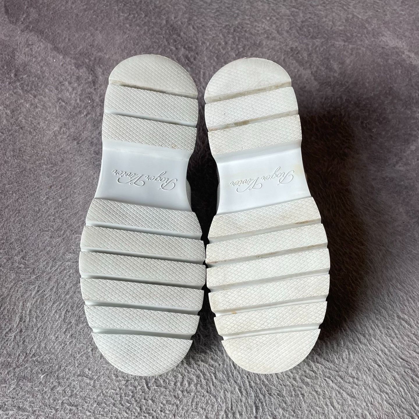 Roger Vivier Roger Vivier White Lowtop Sneakers 36 Women Size US 6 / IT 36 - 4 Thumbnail