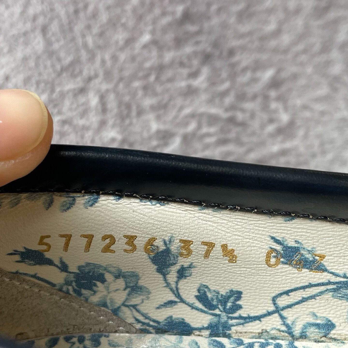 Gucci Gucci Black Lowtop Sneakers 37 Women Size US 6.5 / IT 36.5 - 6 Thumbnail