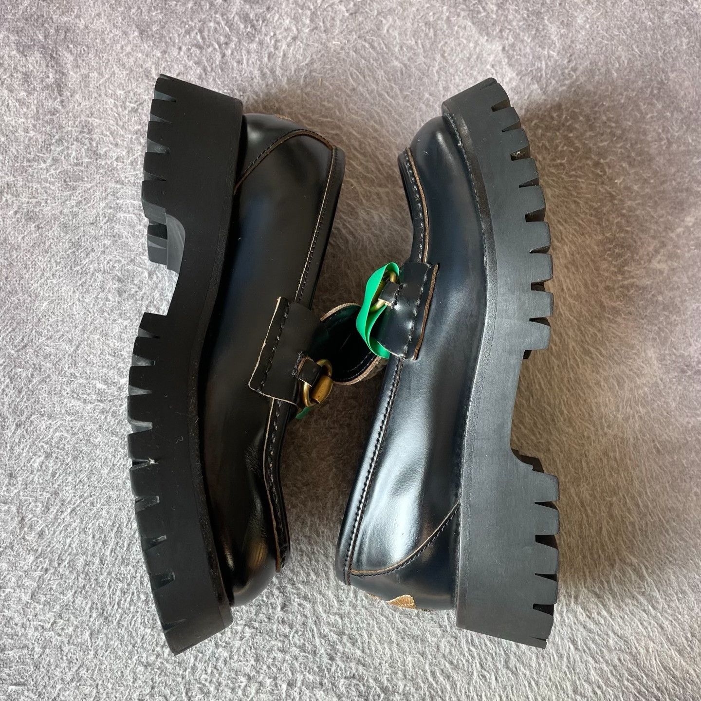 Gucci Gucci Black Lowtop Sneakers 37 Women Size US 6.5 / IT 36.5 - 8 Thumbnail