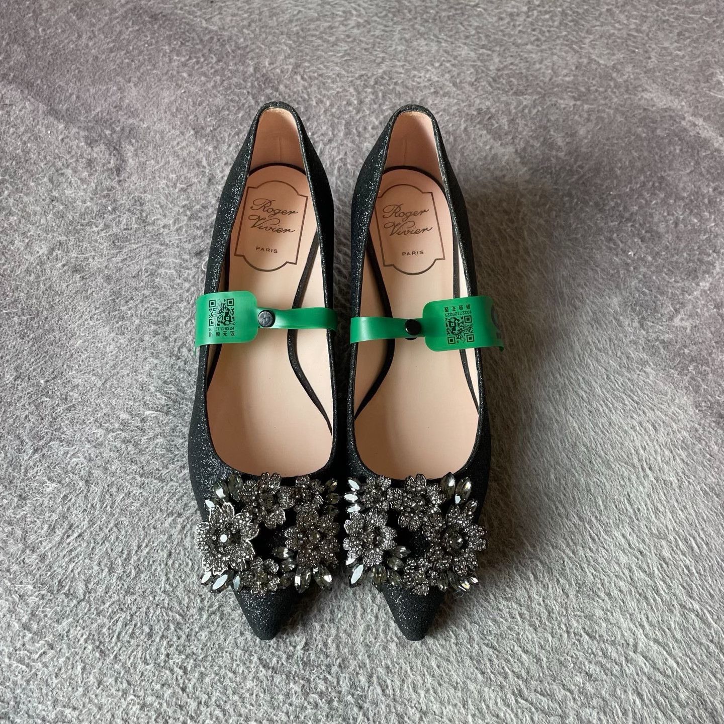 Gucci Gucci Black Lowtop Sneakers 36 Women Size US 6 / IT 36 - 2 Thumbnail