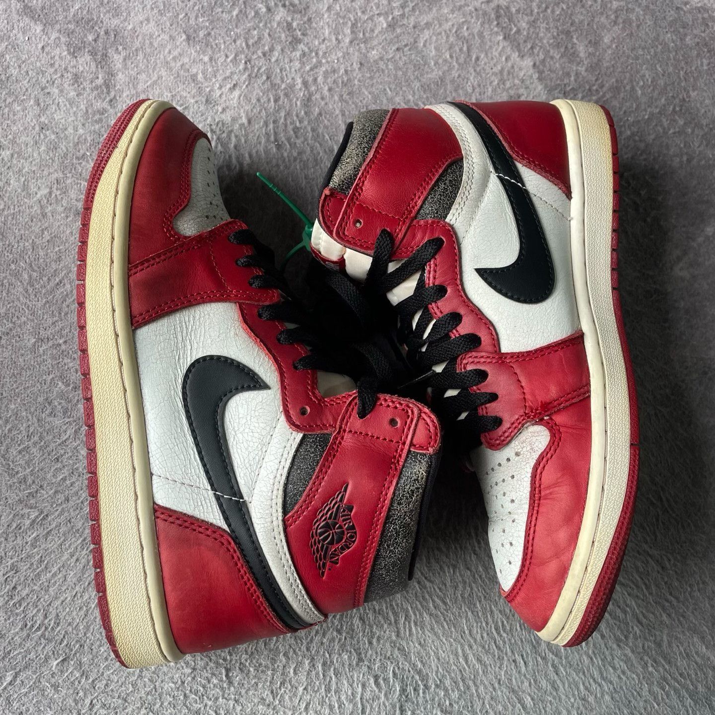Nike Nike Distressed Red Lowtop Sneakers 22 Men Size US 10 / EU 43 - 6 Thumbnail