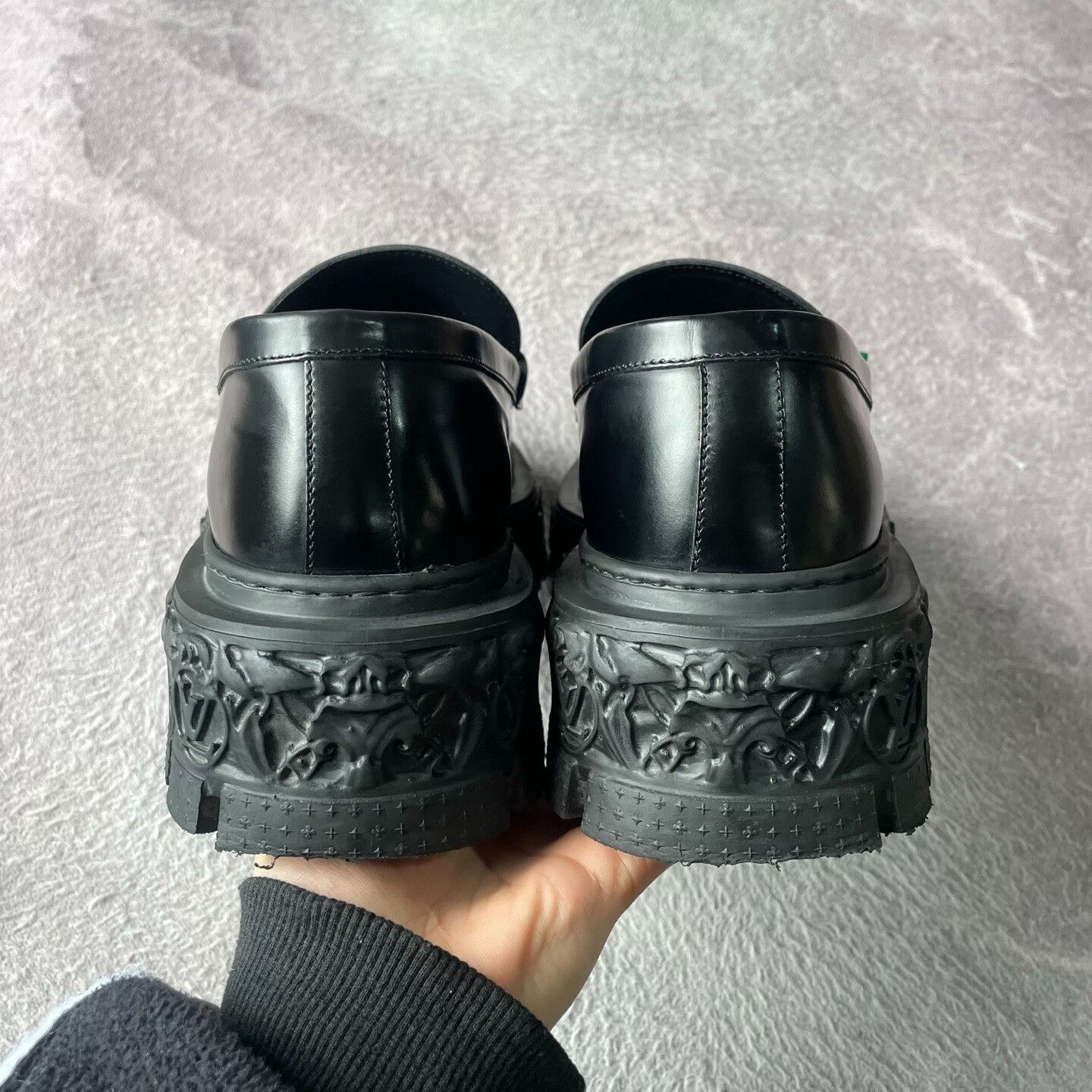 Louis Vuitton Louis Vuitton Leather Black Lowtop Sneakers 40 Men Size US 7.5 / EU 40-41 - 3 Thumbnail