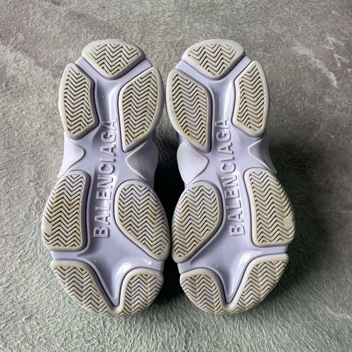 Balenciaga Balenciaga Purple Lowtop Sneakers S Women Size US 6 / IT 36 - 4 Thumbnail