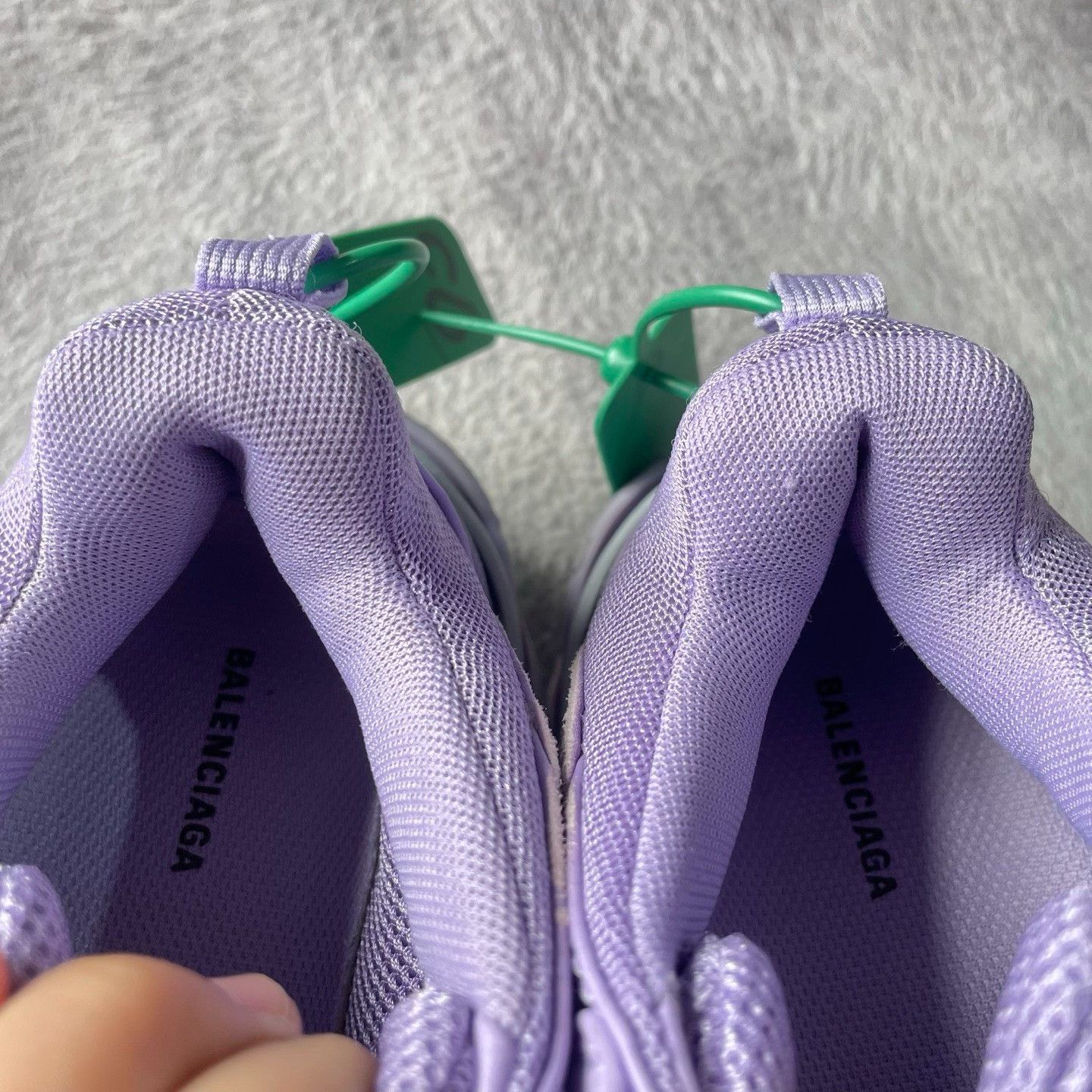 Balenciaga Balenciaga Purple Lowtop Sneakers S Women Size US 6 / IT 36 - 9 Thumbnail