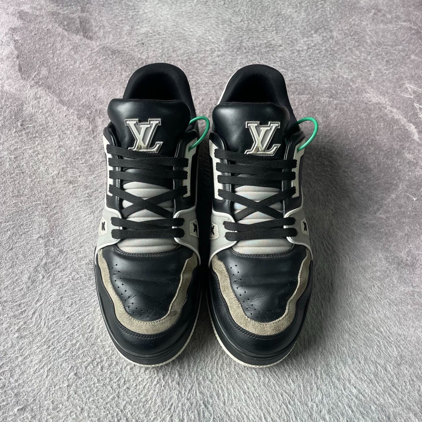 Louis Vuitton Louis Vuitton Training Black Lowtop Sneakers 42 Men Size US 9 / EU 42 - 2 Thumbnail