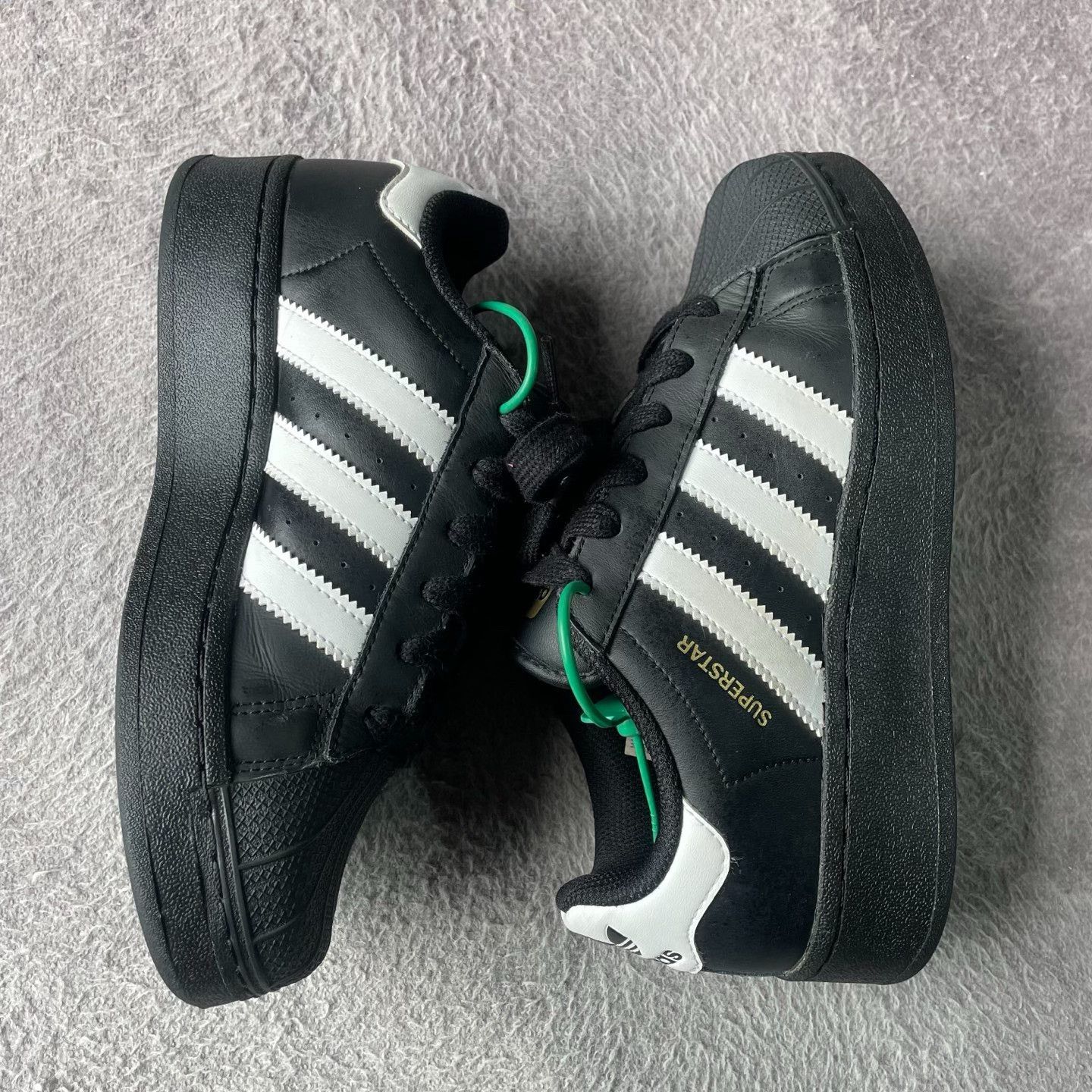 Adidas Adidas Black Lowtop Sneakers 38 Men Size US 6 / EU 39 - 7 Thumbnail