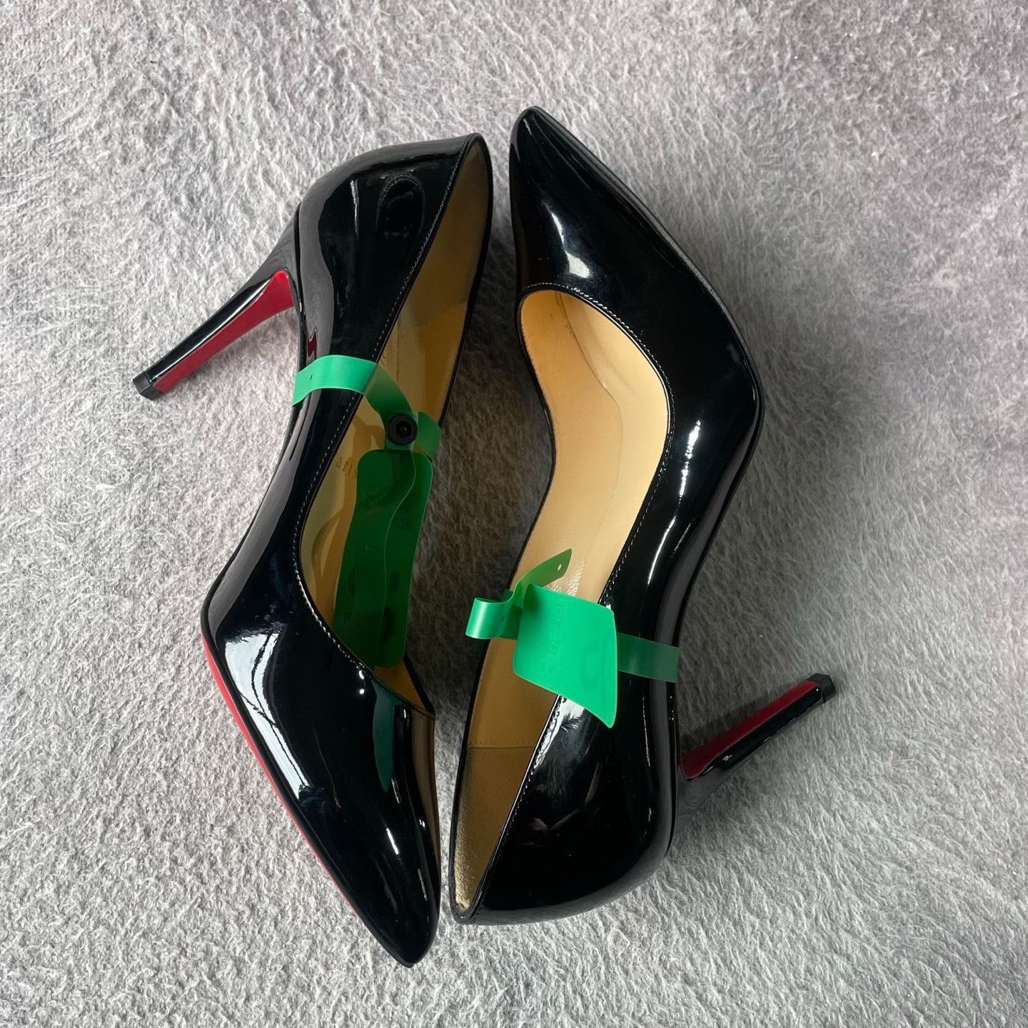 Valentino Valentino Black Lowtop Sneakers 37.5 Women Size US 6.5 / IT 36.5 - 7 Thumbnail