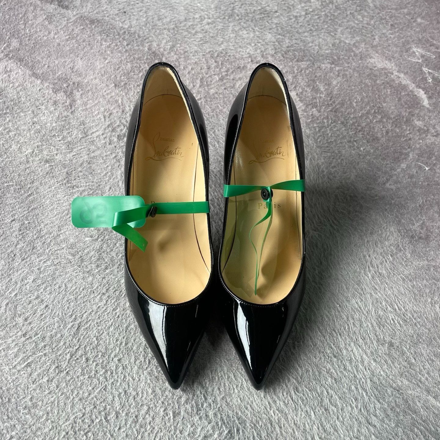 Valentino Valentino Black Lowtop Sneakers 37.5 Women Size US 6.5 / IT 36.5 - 2 Thumbnail