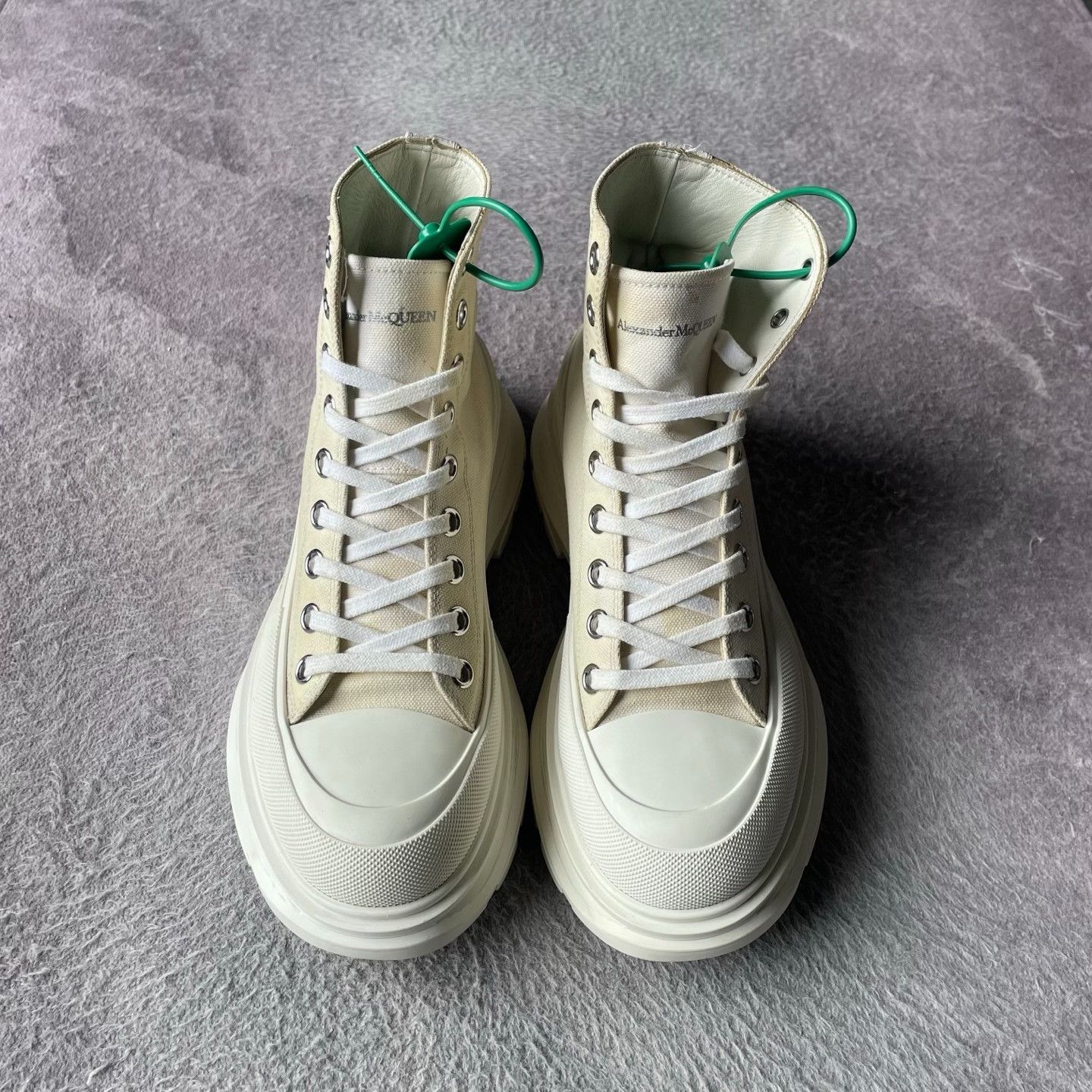 Alexander McQueen Alexander McQueen White Boots 39 Women Size US 8.5 / IT 38.5 - 2 Thumbnail