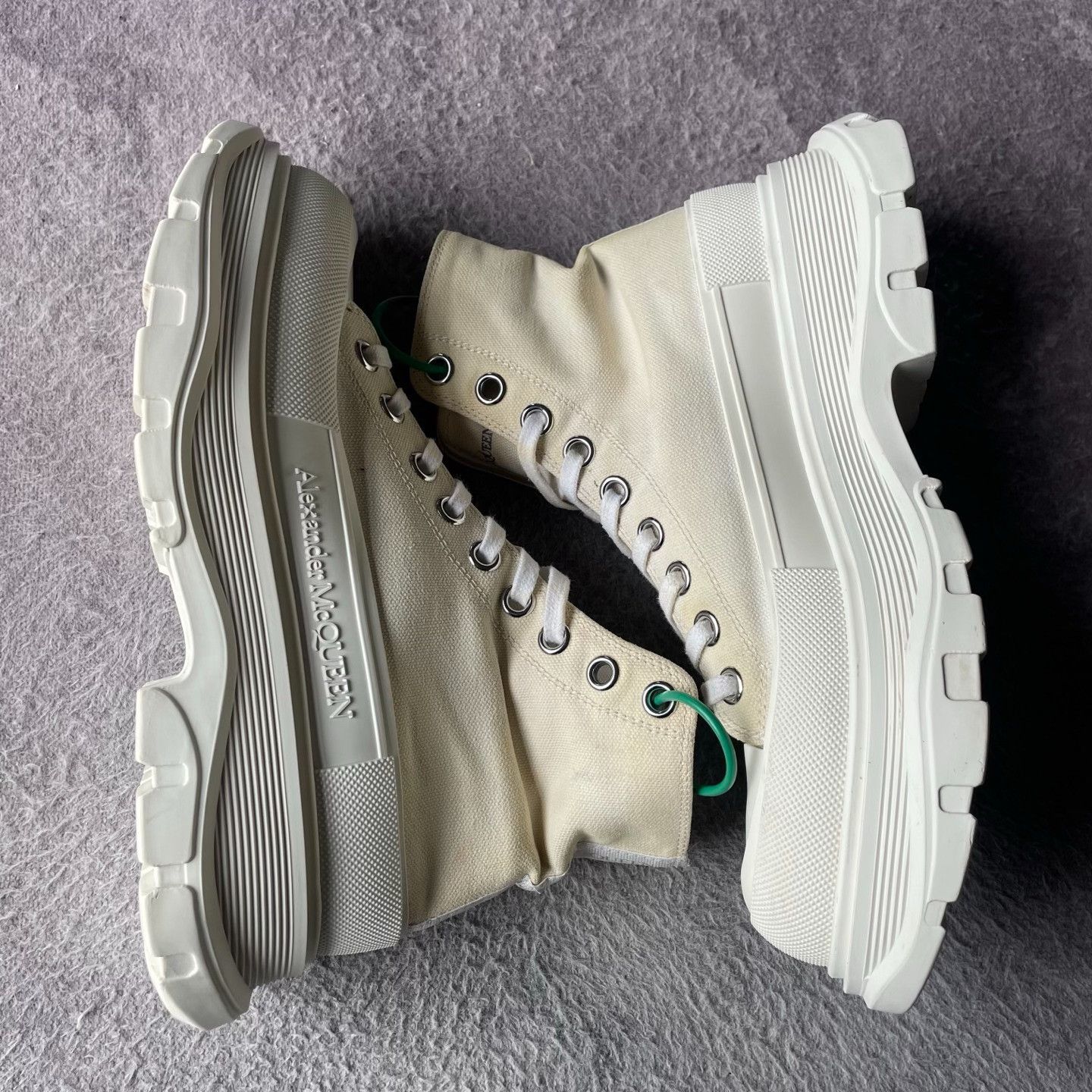 Alexander McQueen Alexander McQueen White Boots 39 Women Size US 8.5 / IT 38.5 - 6 Thumbnail