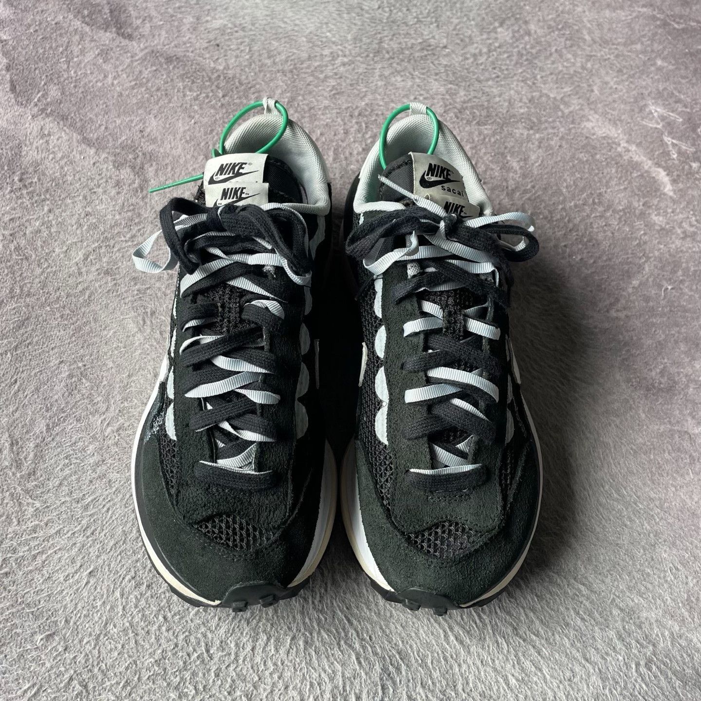 Nike Nike Black Lowtop Sneakers 42 Men Size US 9 / EU 42 - 2 Thumbnail