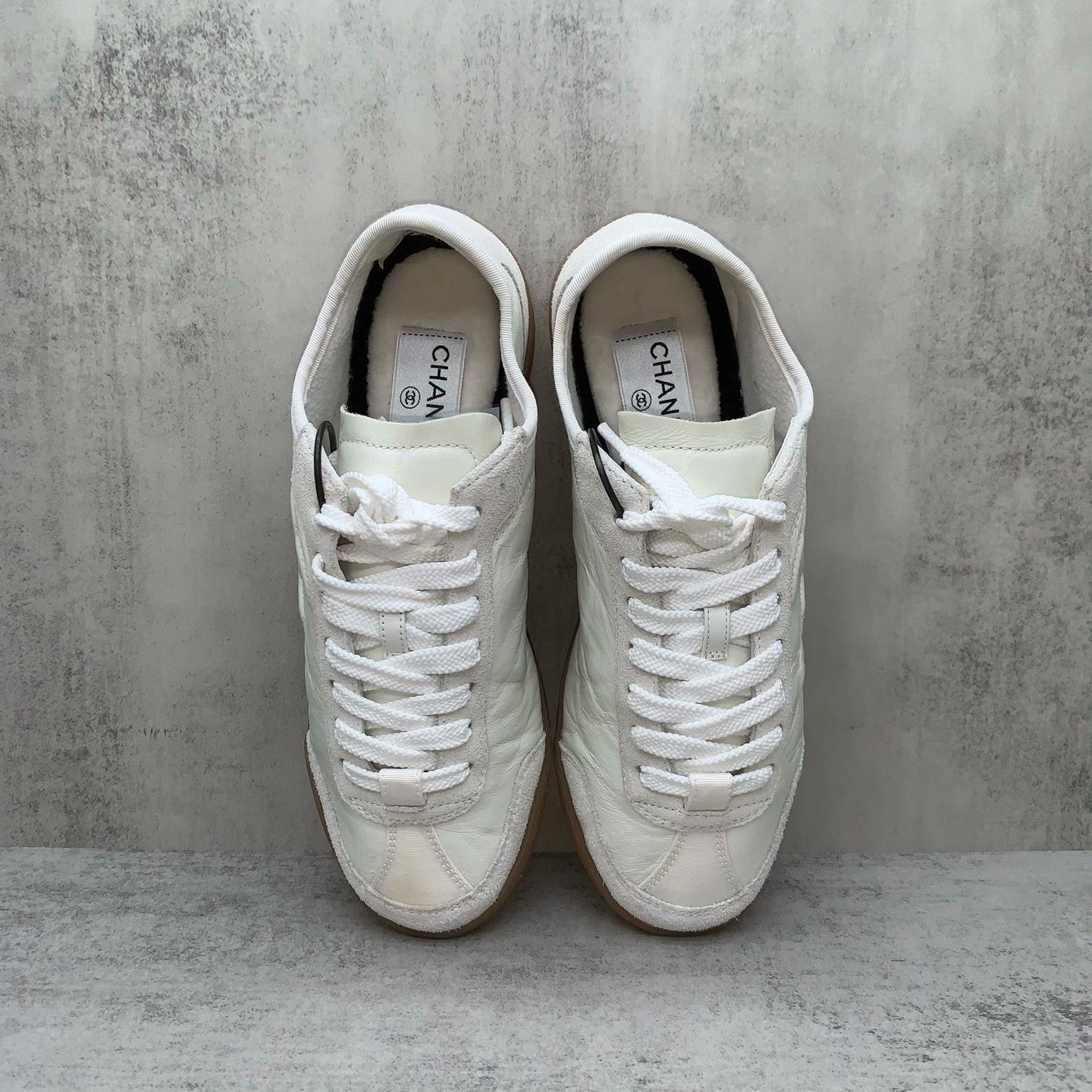 Chanel Chanel White Lowtop Sneakers L Women Size US 8 / IT 38 - 6 Thumbnail
