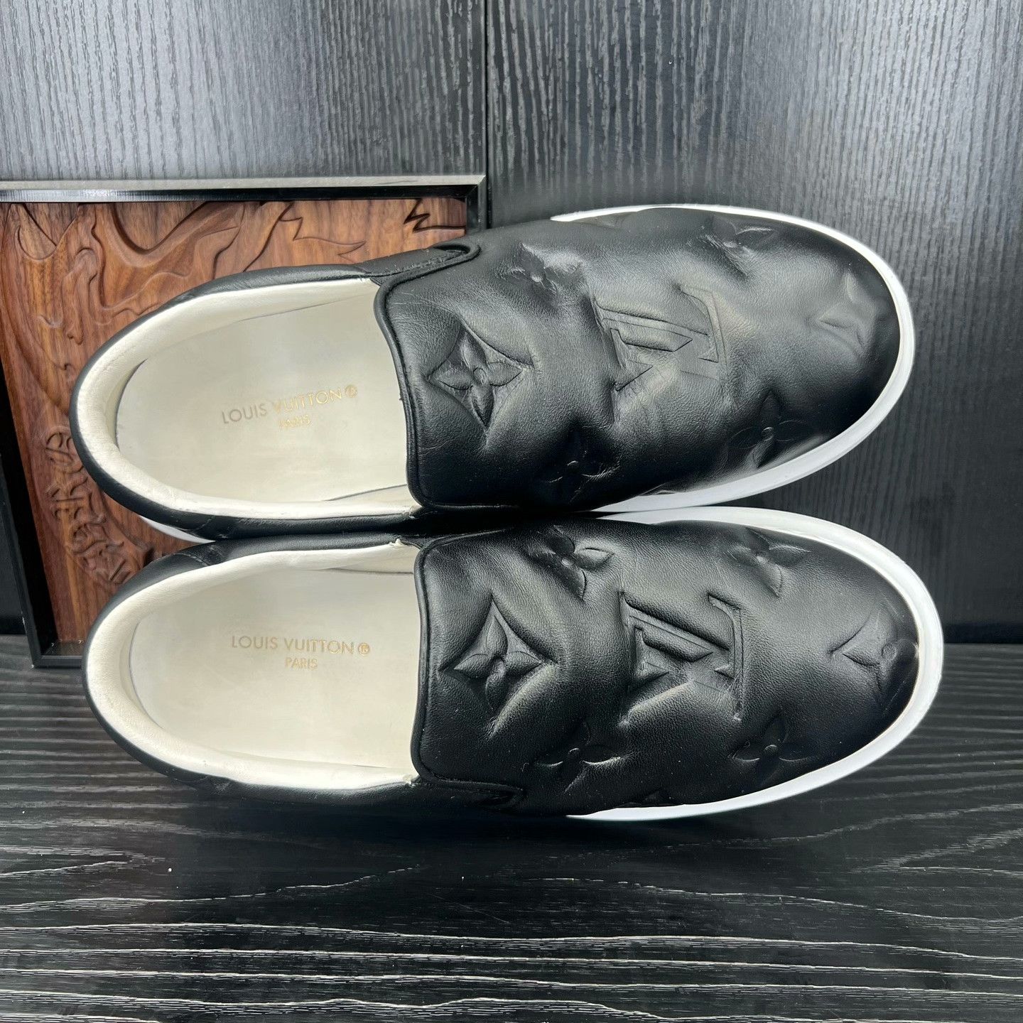 Louis Vuitton Louis Vuitton Black Lowtop Sneakers 40 Men Size US 7.5 / EU 40-41 - 2 Thumbnail