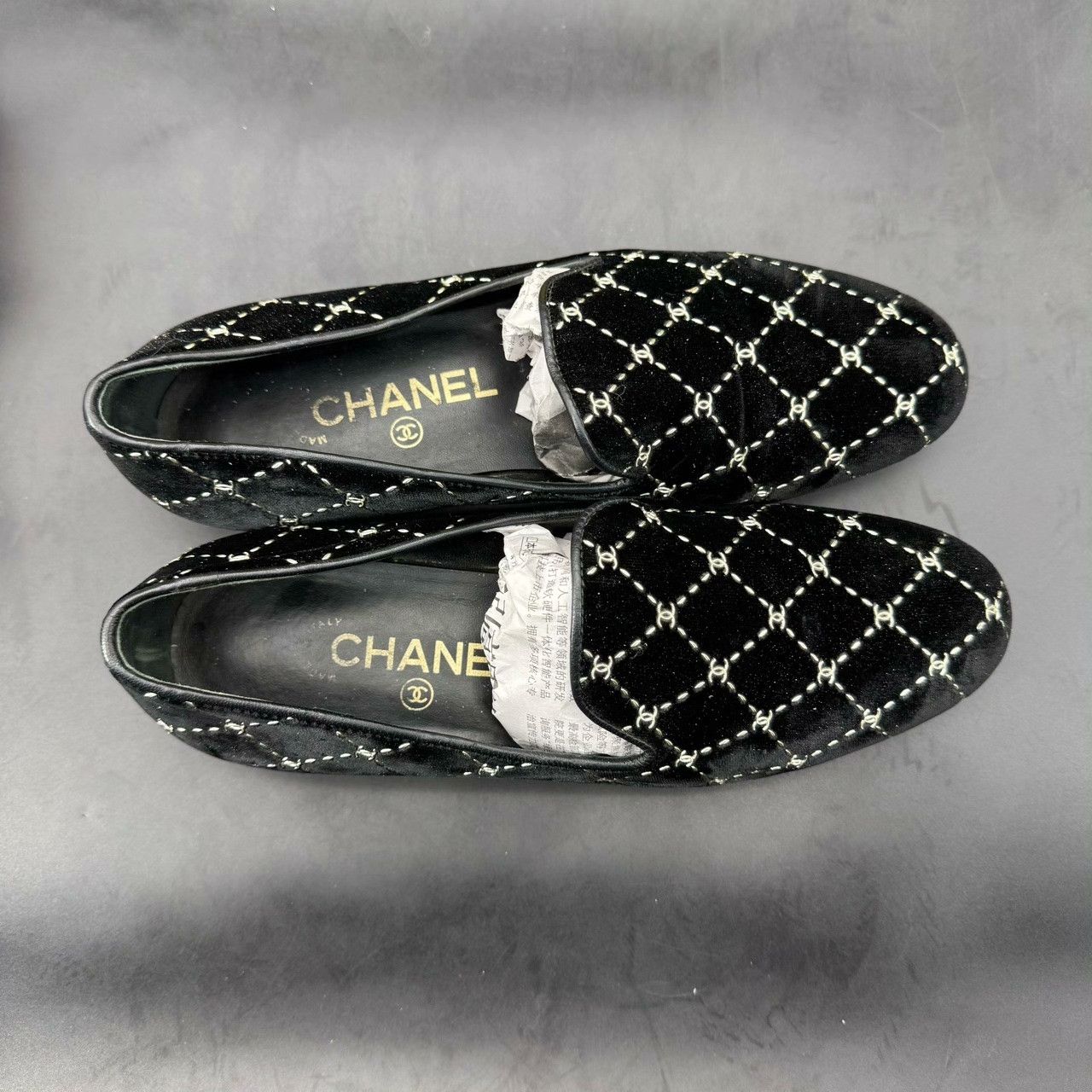Chanel Chanel Velvet Lowtop Sneakers 37 Women Size US 6.5 / IT 36.5 - 7 Thumbnail