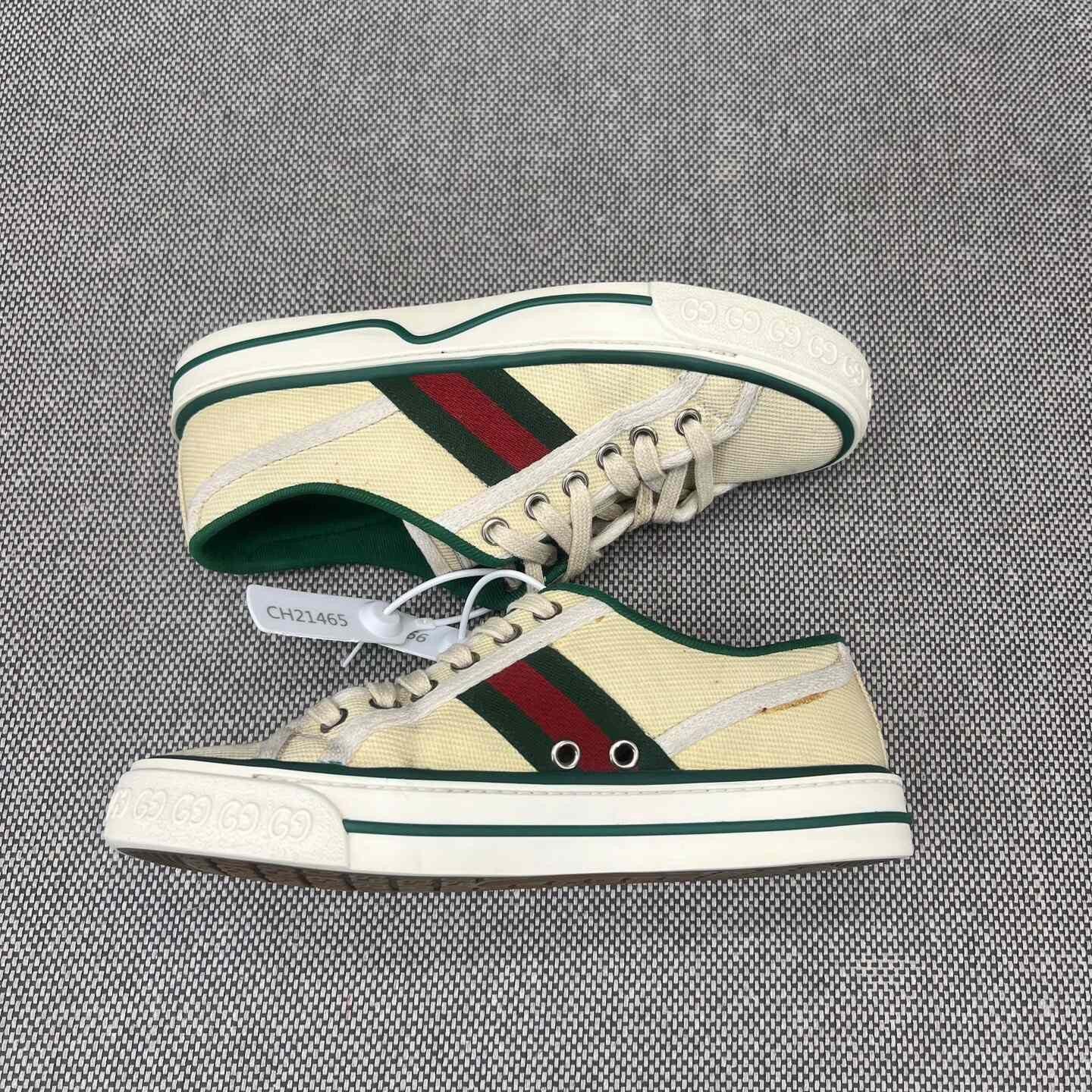 Gucci Gucci Distressed Yellow Lowtop Sneakers 35 Women Size US 5 / IT 35 - 2 Thumbnail