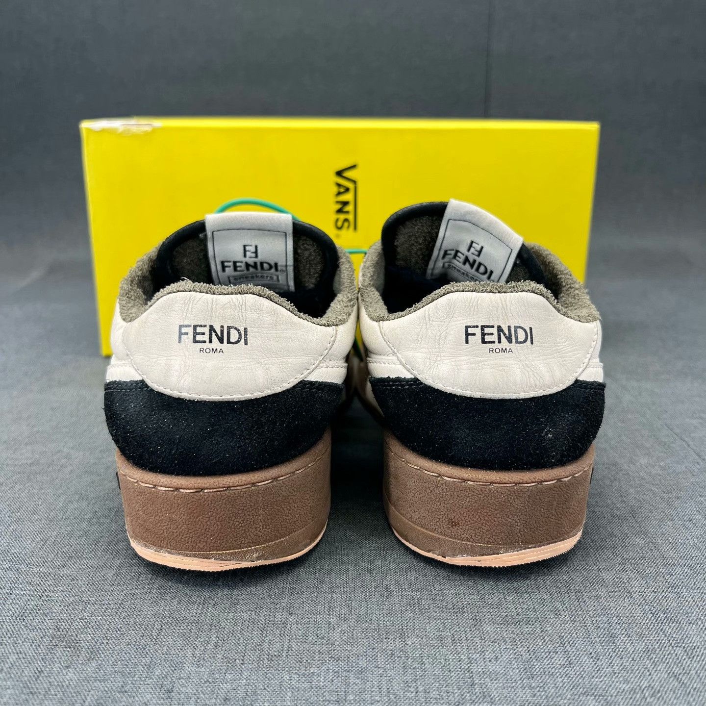 Fendi Fendi Black Lowtop Sneakers 37 Women Size US 6.5 / IT 36.5 - 8 Thumbnail