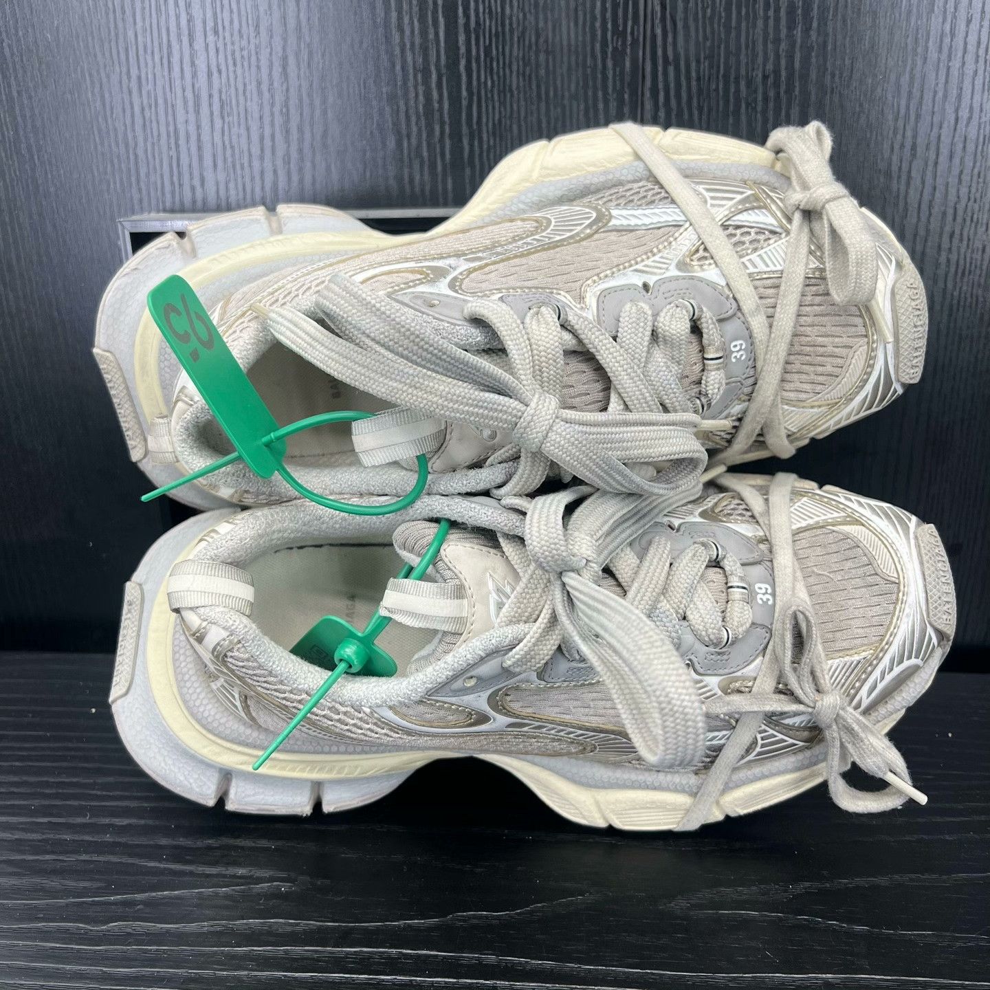 Balenciaga Balenciaga Beige Lowtop Sneakers XXXL Men Size US 10 / EU 43 - 6 Thumbnail