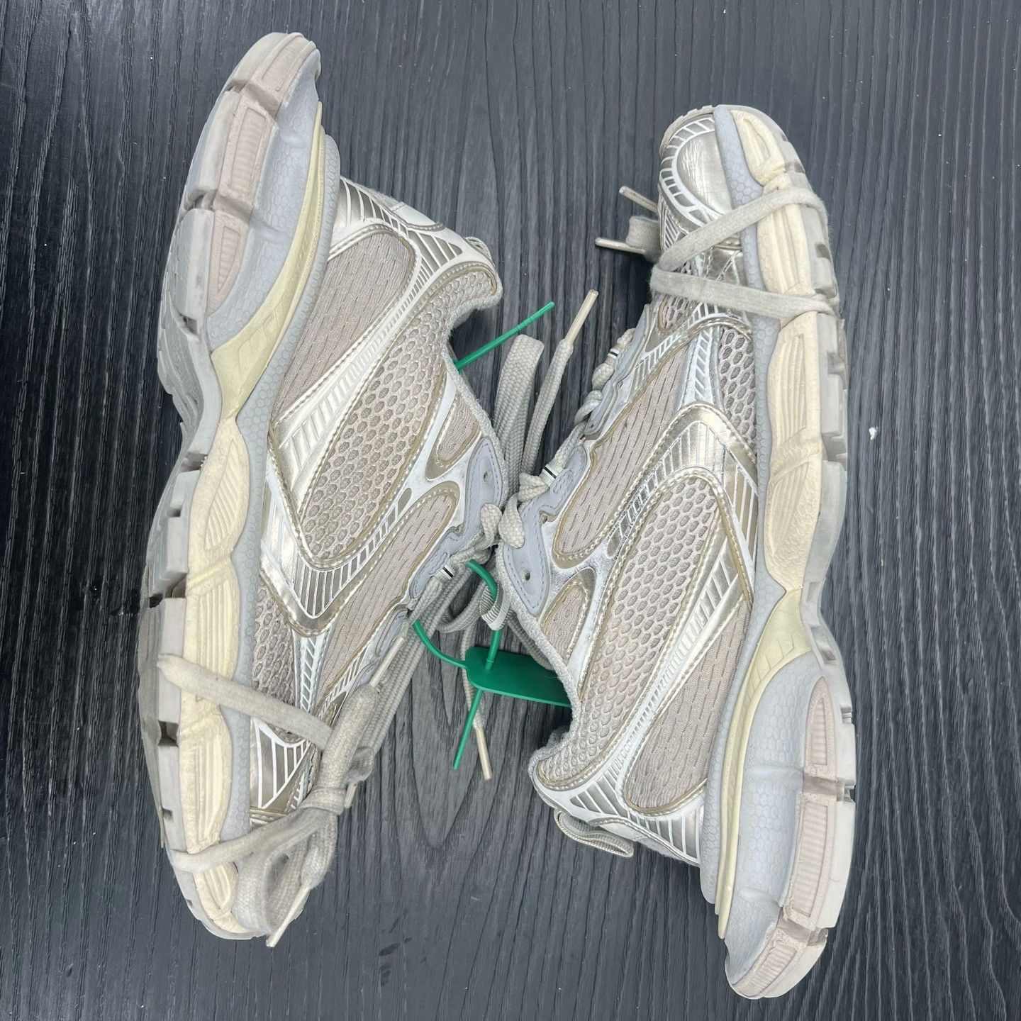 Balenciaga Balenciaga Beige Lowtop Sneakers XXXL Men Size US 10 / EU 43 - 7 Thumbnail