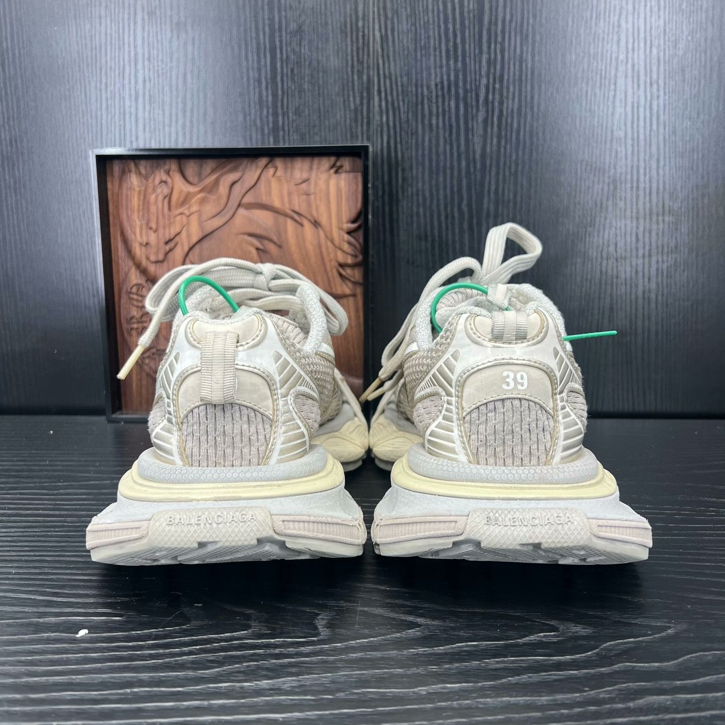 Balenciaga Balenciaga Beige Lowtop Sneakers XXXL Men Size US 10 / EU 43 - 4 Thumbnail