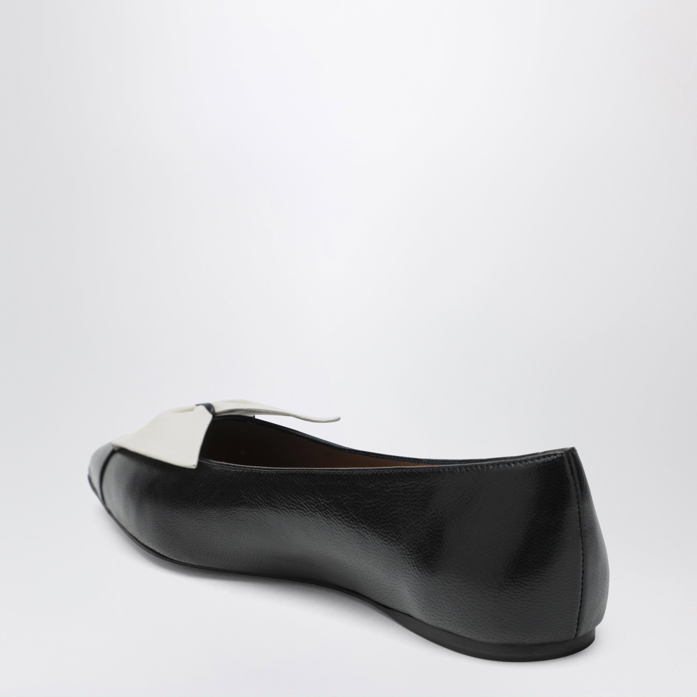 Salvatore Ferragamo Ferragamo Soft Bow Ballerina Flats Black/Mascarpone Size US 8 / IT 38 - 2 Thumbnail