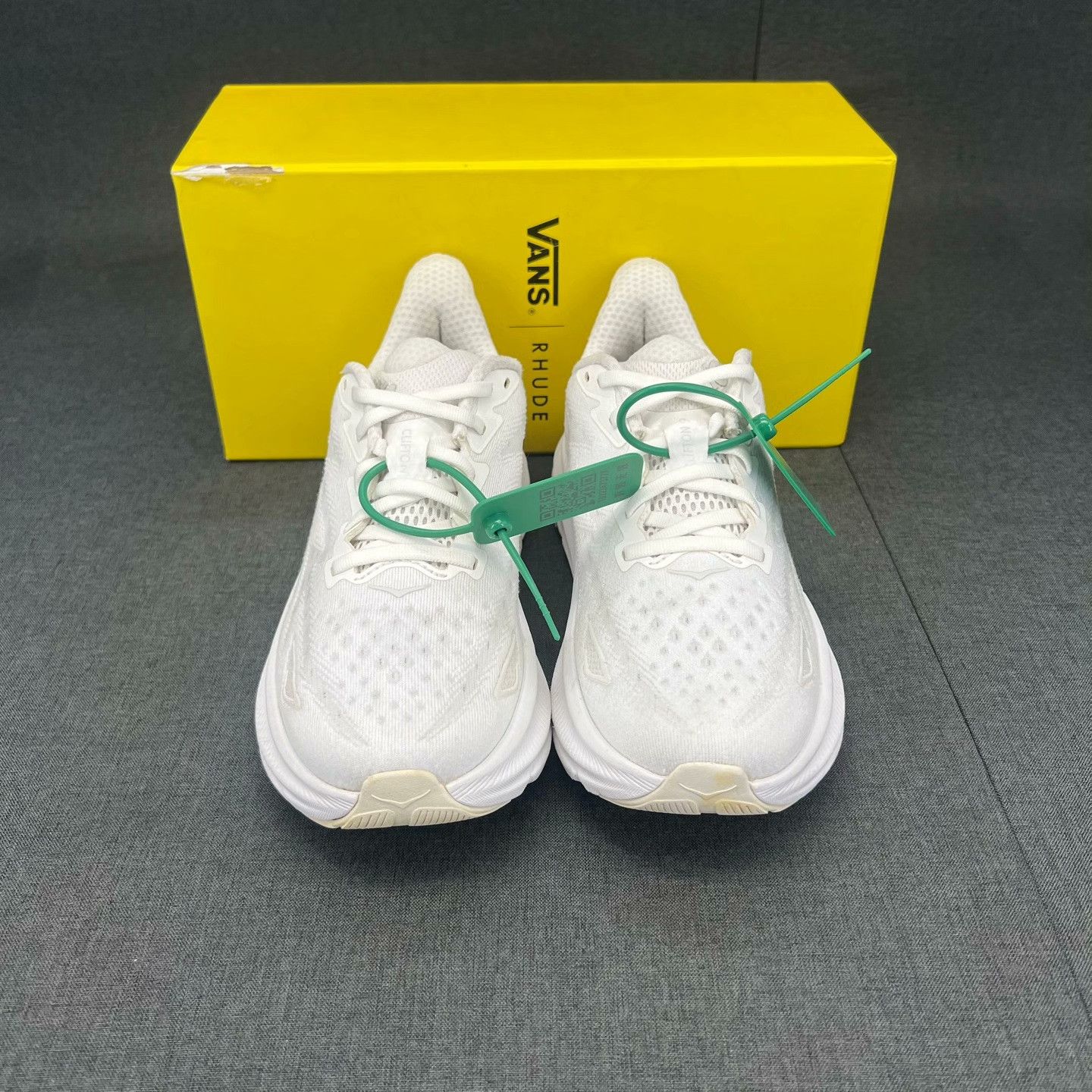 Hoka Hoka White Lowtop Sneakers 38 Men Size US 6 / EU 39 - 7 Thumbnail