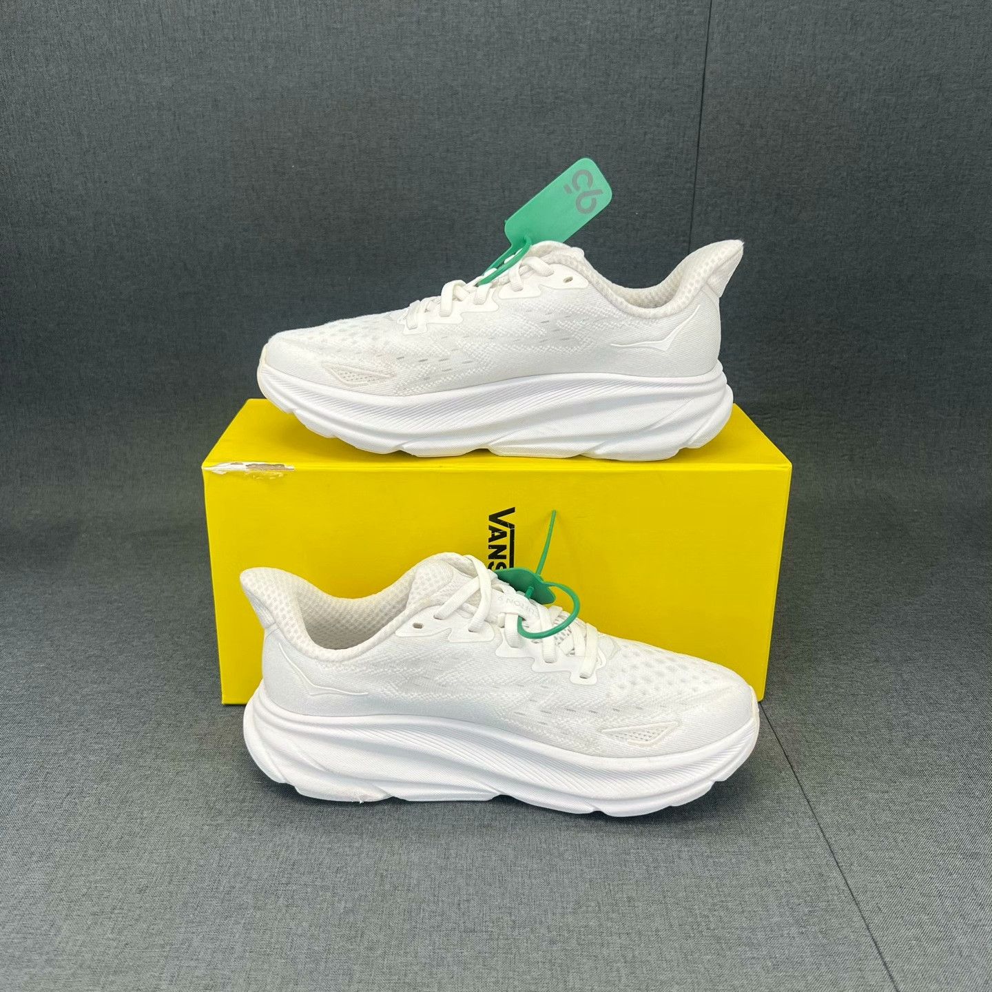 Hoka Hoka White Lowtop Sneakers 38 Men Size US 6 / EU 39 - 3 Thumbnail