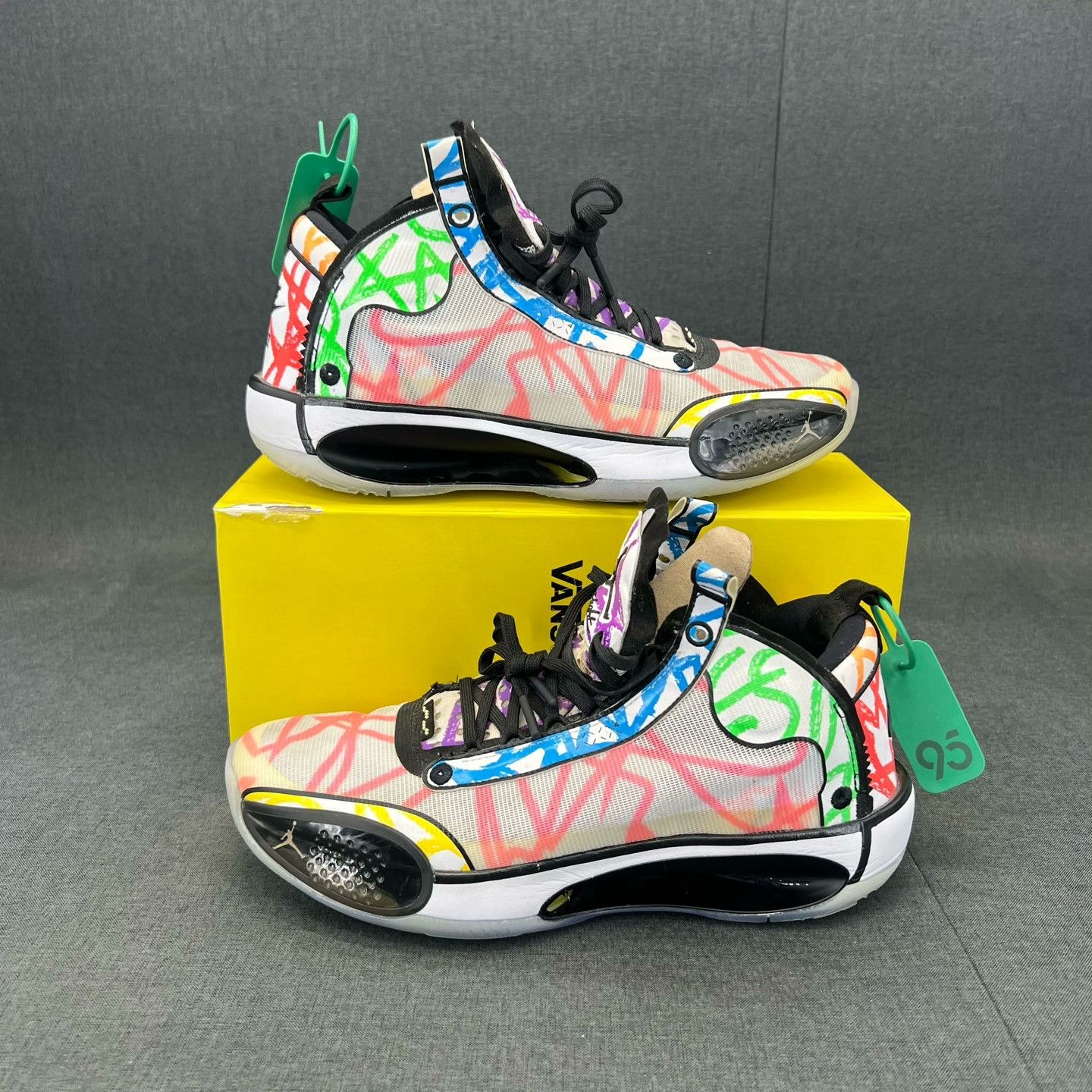 Nike Nike AJ34 Lowtop Sneakers 34 Men Size US 5 / EU 37 - 2 Thumbnail