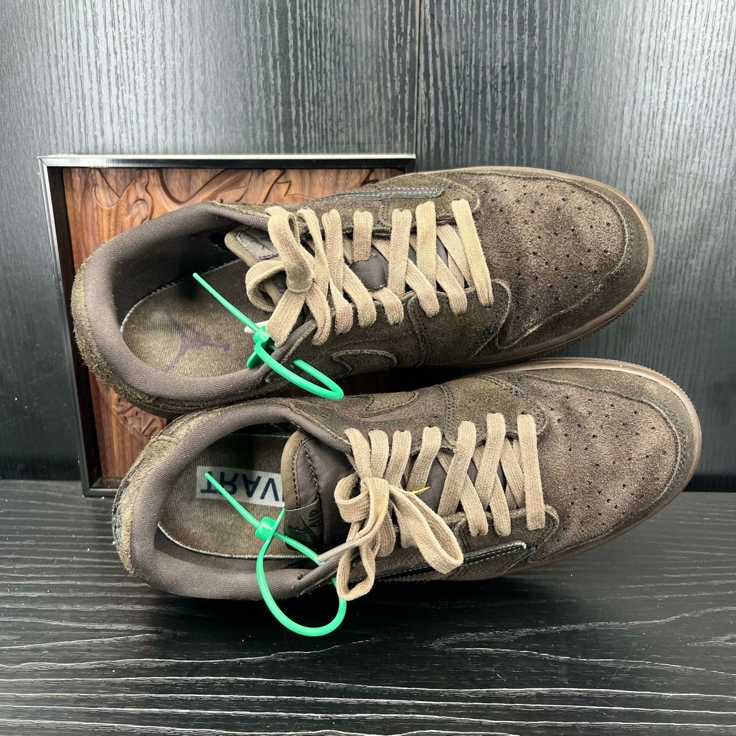 Nike Nike AJ1 Lowtop Sneakers 9.0 Men Size US 9 / EU 42 - 5 Thumbnail