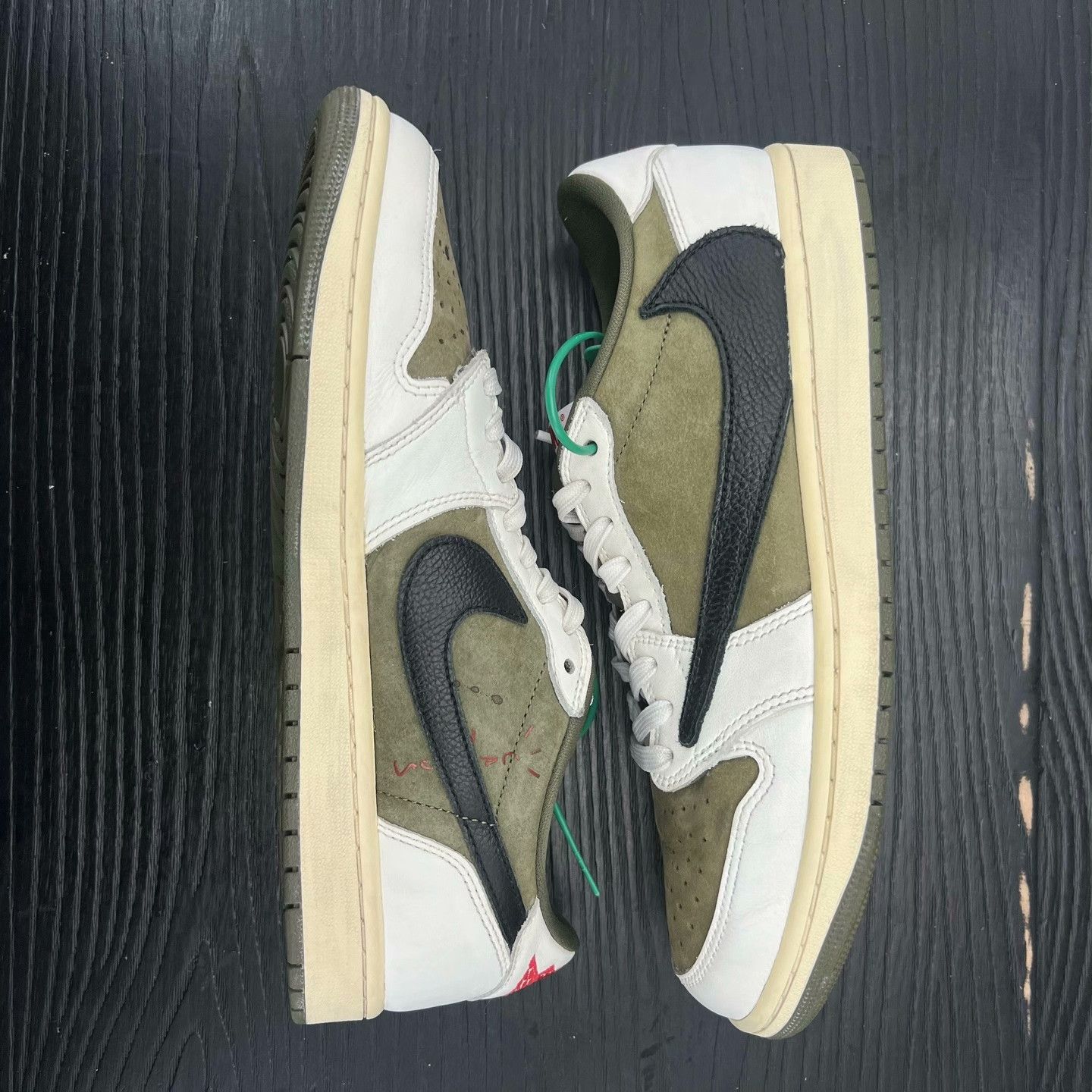 Nike Nike AJ1 Green Lowtop Sneakers 44 Men Size US 10.5 / EU 43-44 - 2 Thumbnail
