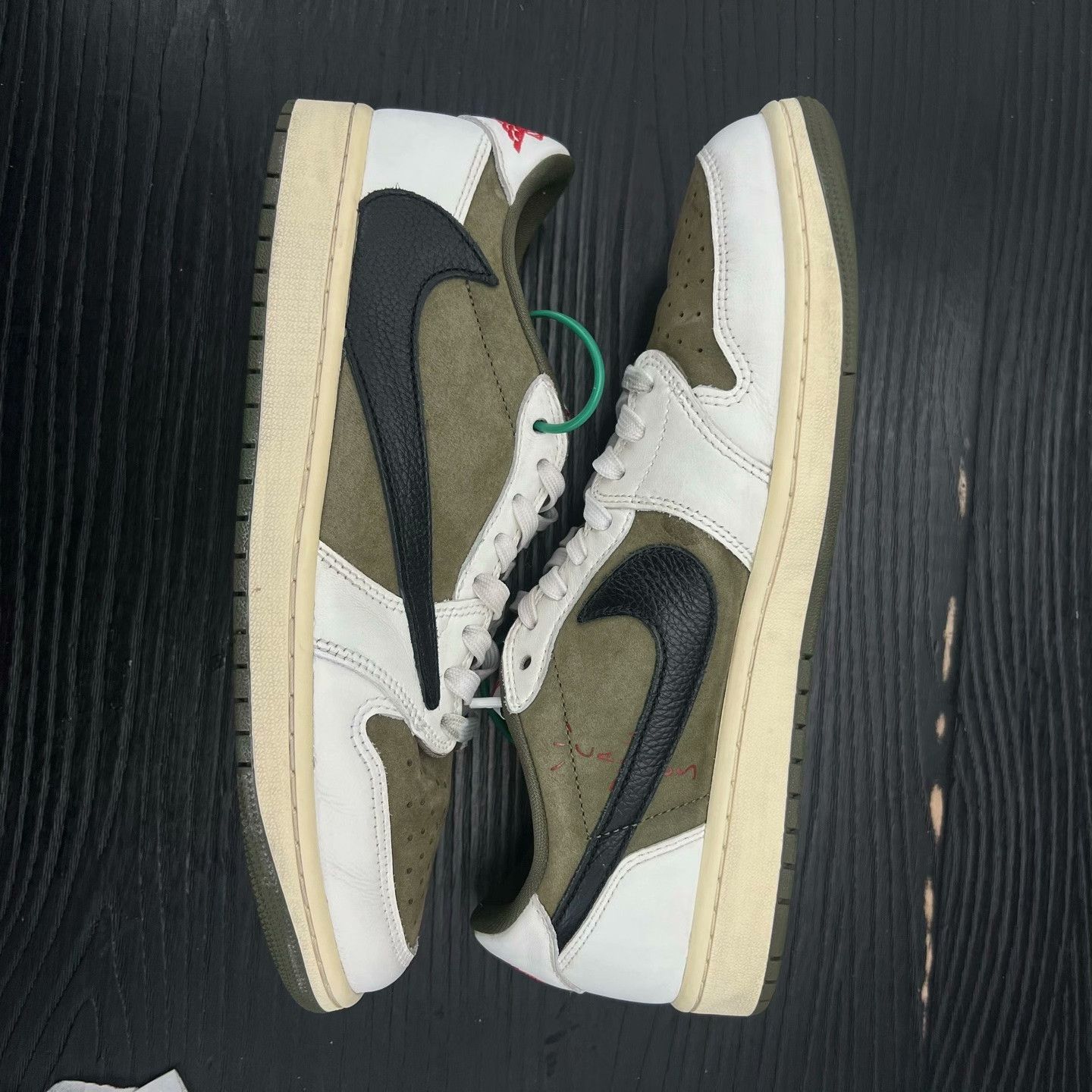 Nike Nike AJ1 Green Lowtop Sneakers 44 Men Size US 10.5 / EU 43-44 - 3 Thumbnail